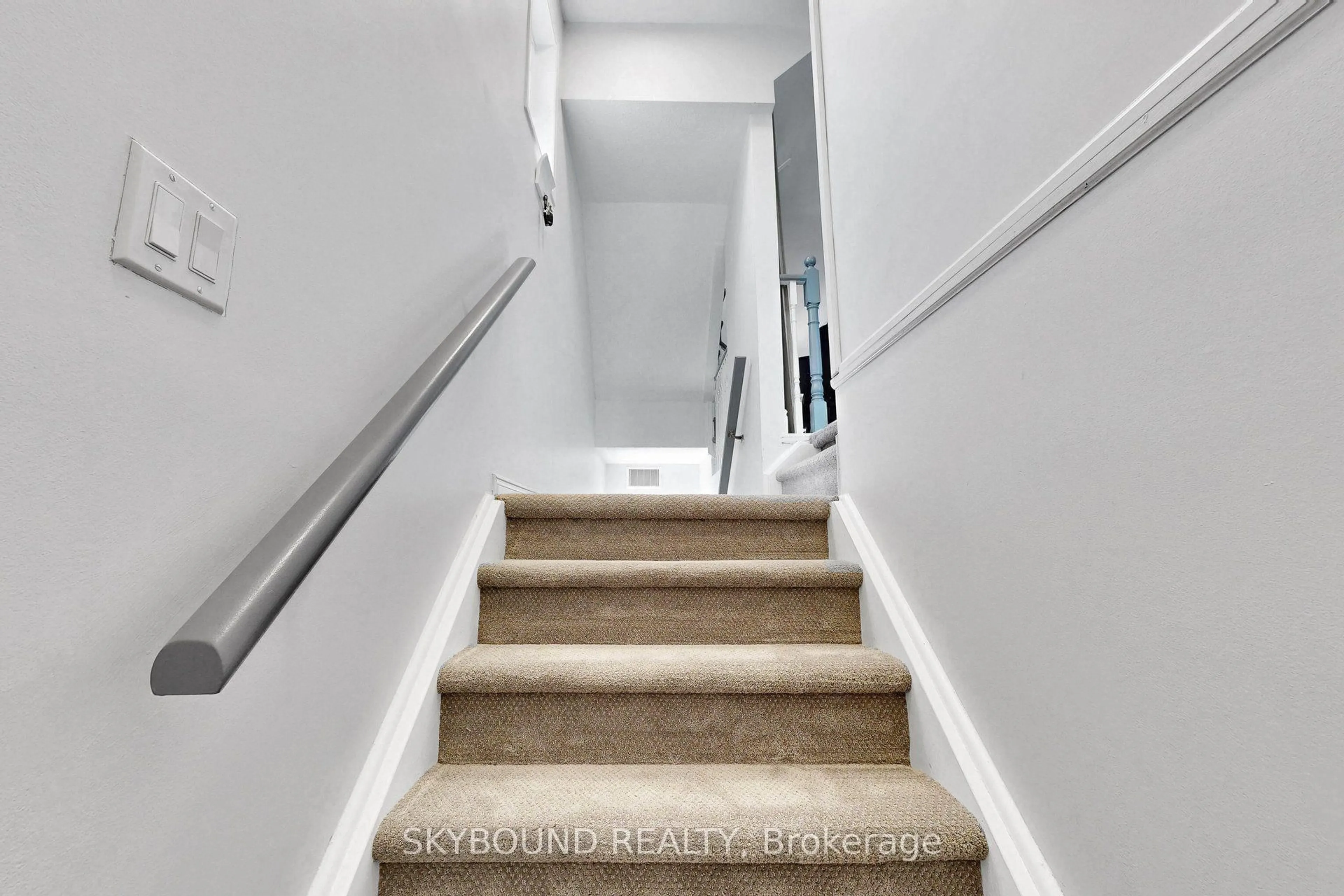 Stairs for 4950 Winston Churchill Blvd #109, Mississauga Ontario L5M 8E3