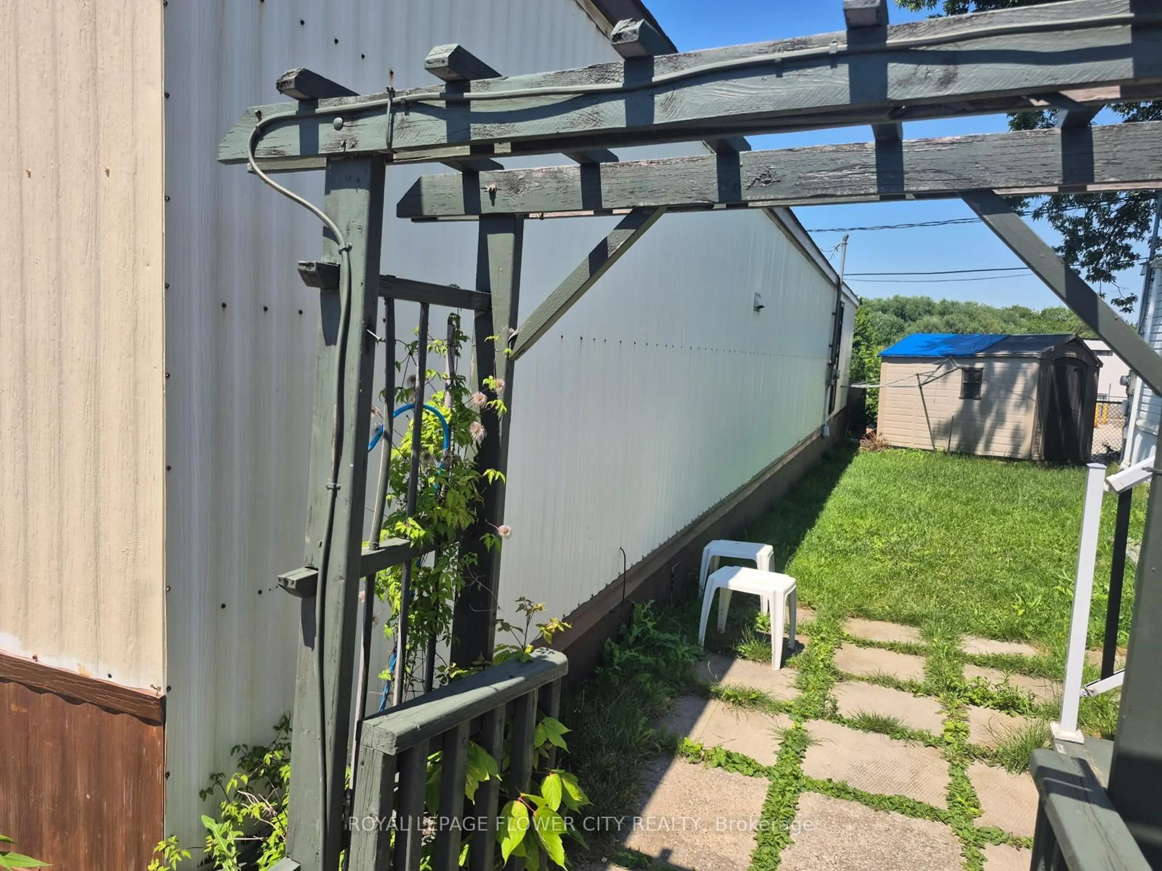 Unknown for 3233 Derry Rd #5, Mississauga Ontario L4T 1A8