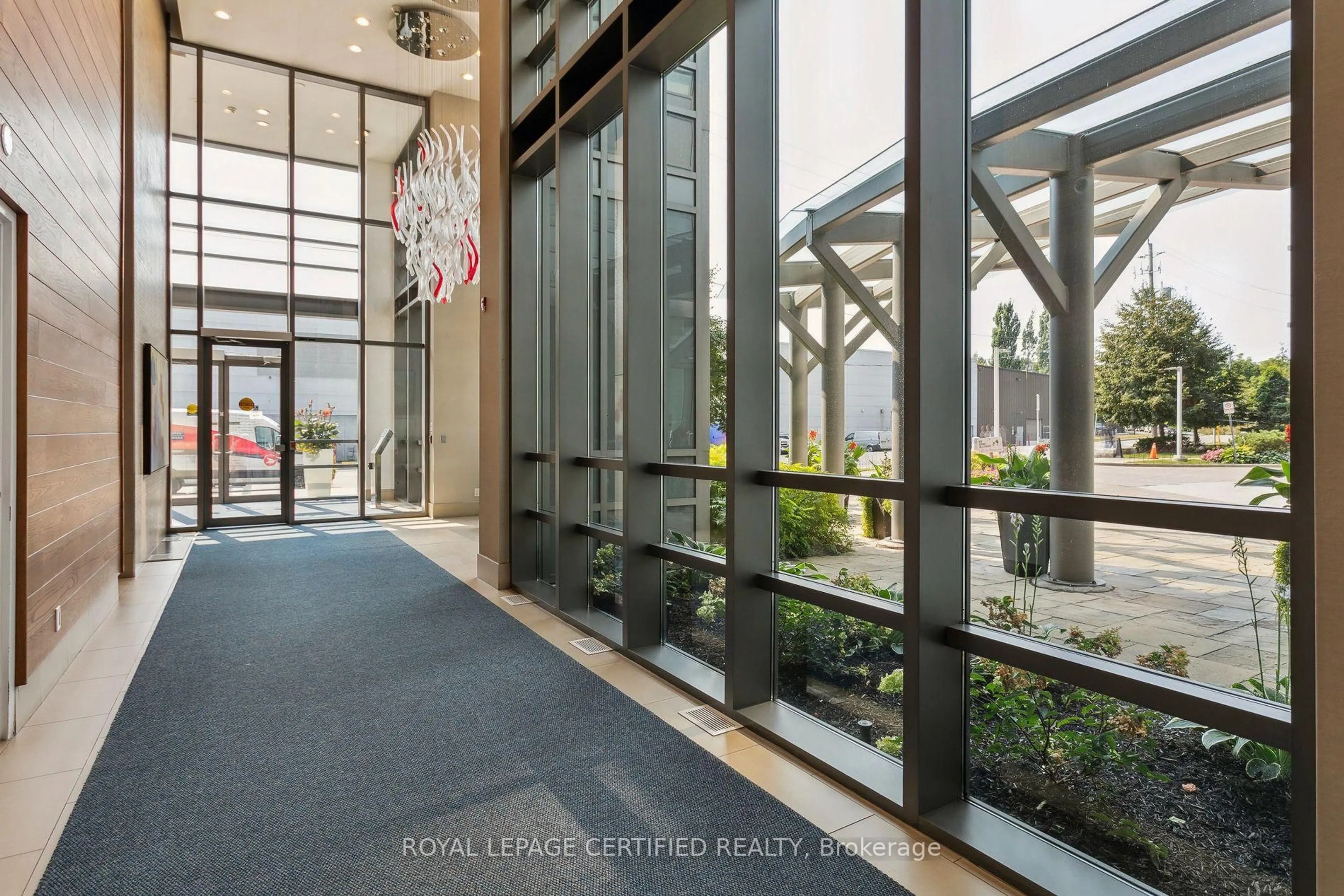 Indoor foyer for 2240 Lakeshore Blvd #1208, Toronto Ontario M8V 0B1