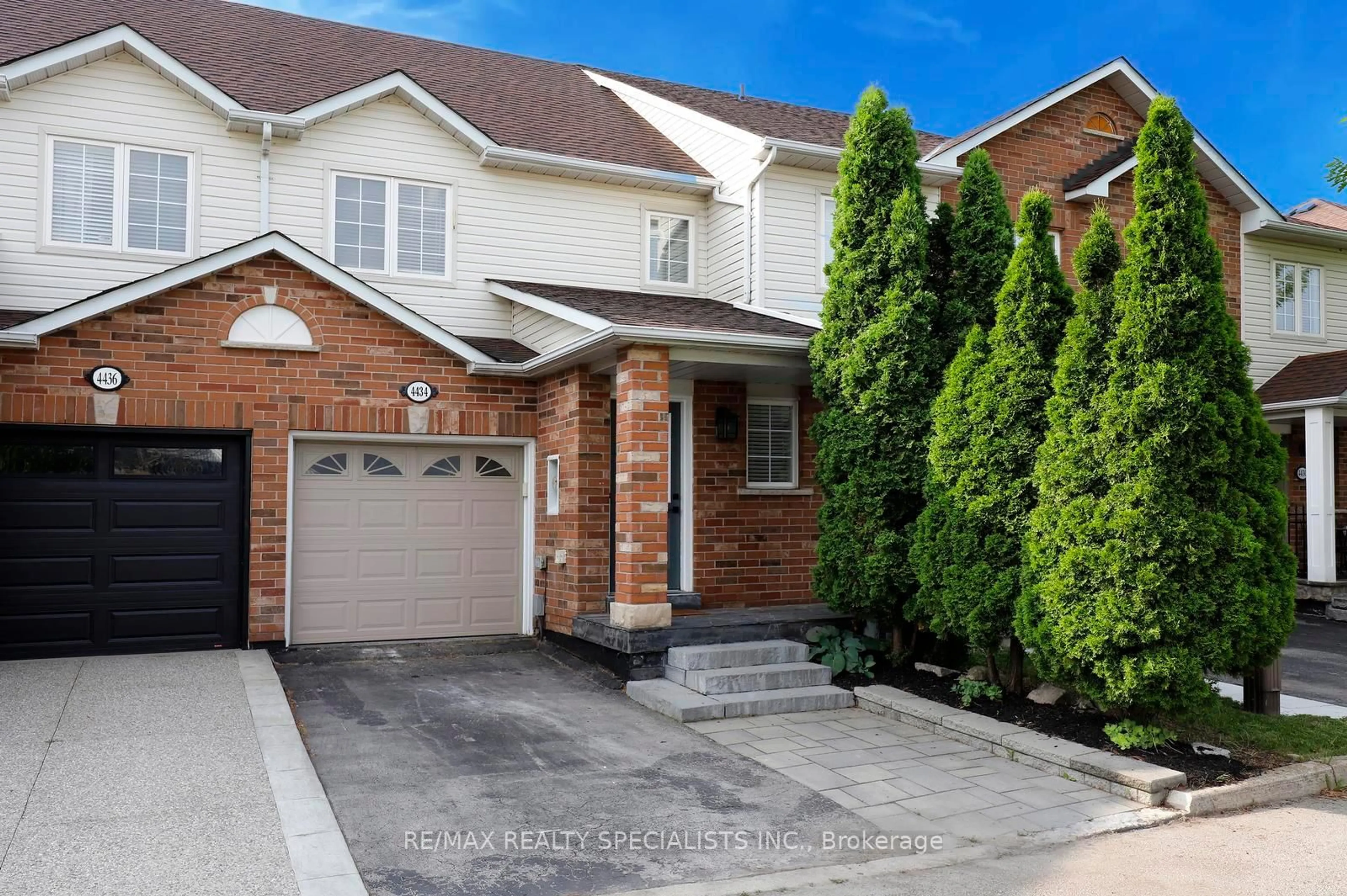Home with brick exterior material, street for 4434 Fairview St, Burlington Ontario L7L 6S7