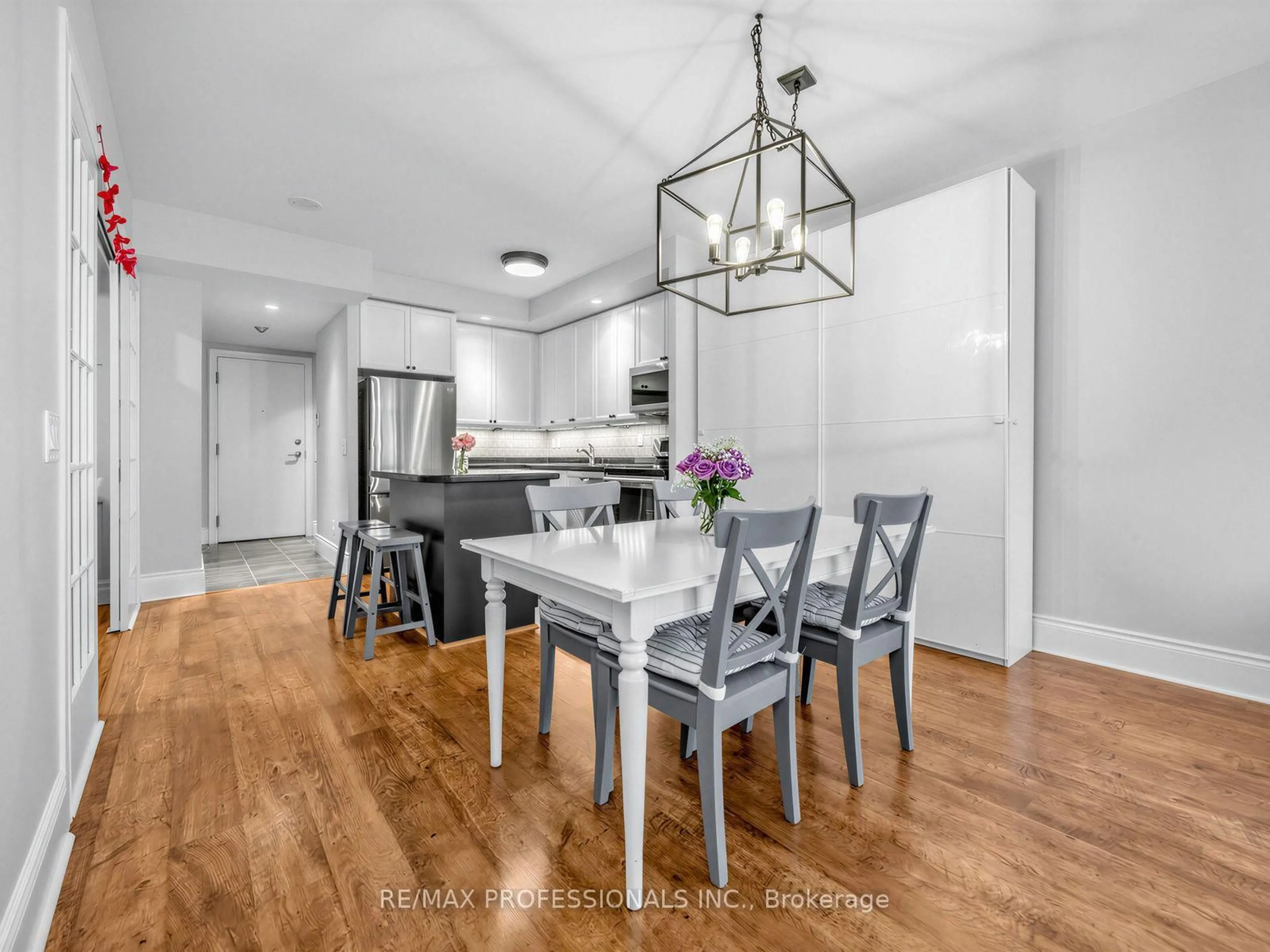 Open concept kitchen, unknown for 5233 Dundas St #1123, Toronto Ontario M9B 6M1