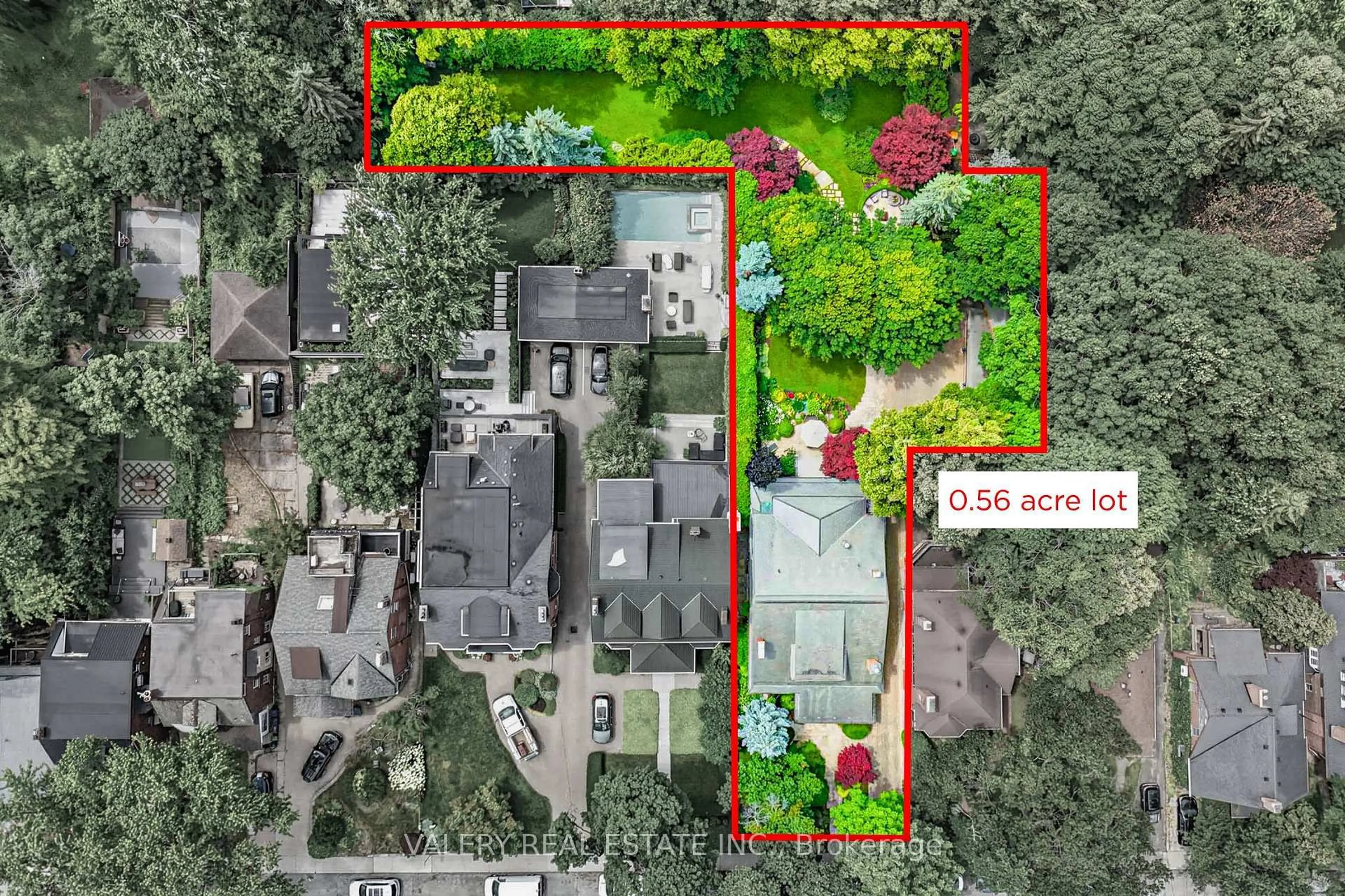 A pic from outside/outdoor area/front of a property/back of a property/a pic from drone, street for 270 Indian Rd, Toronto Ontario M6R 2X2