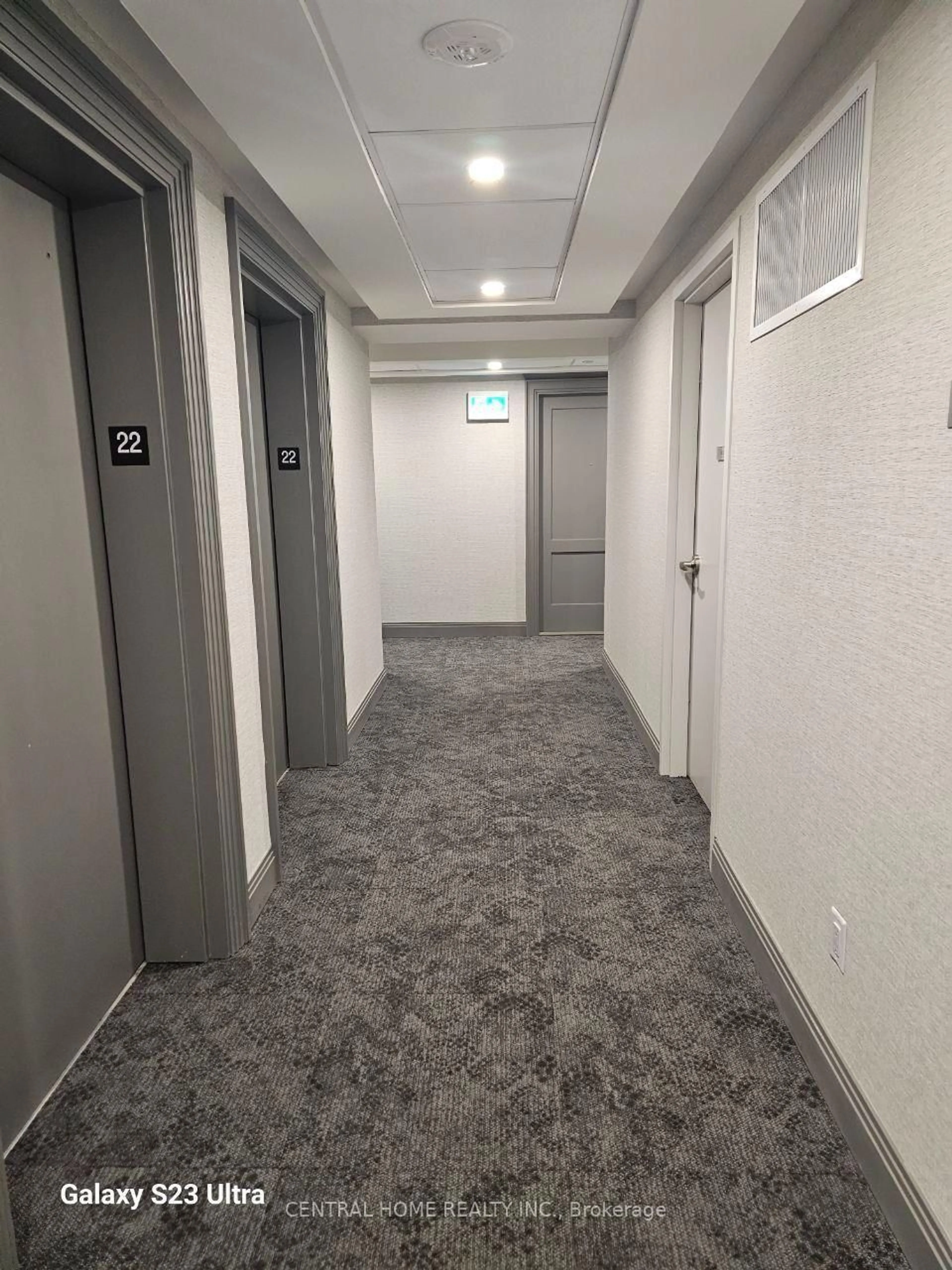 Unknown for 30 Elm Dr #2206, Mississauga Ontario L5B 0N6