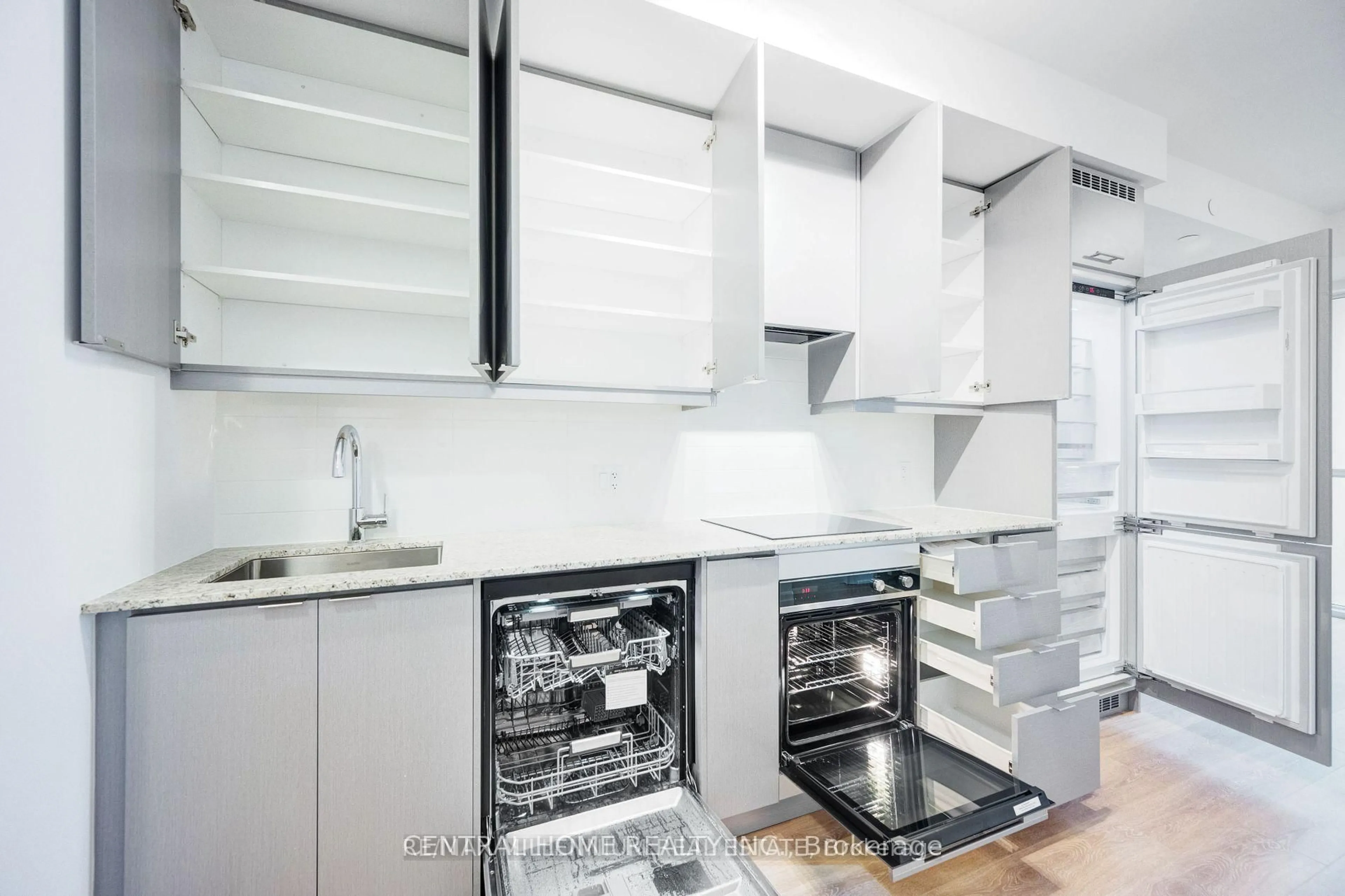 Unknown for 30 Elm Dr #2206, Mississauga Ontario L5B 0N6