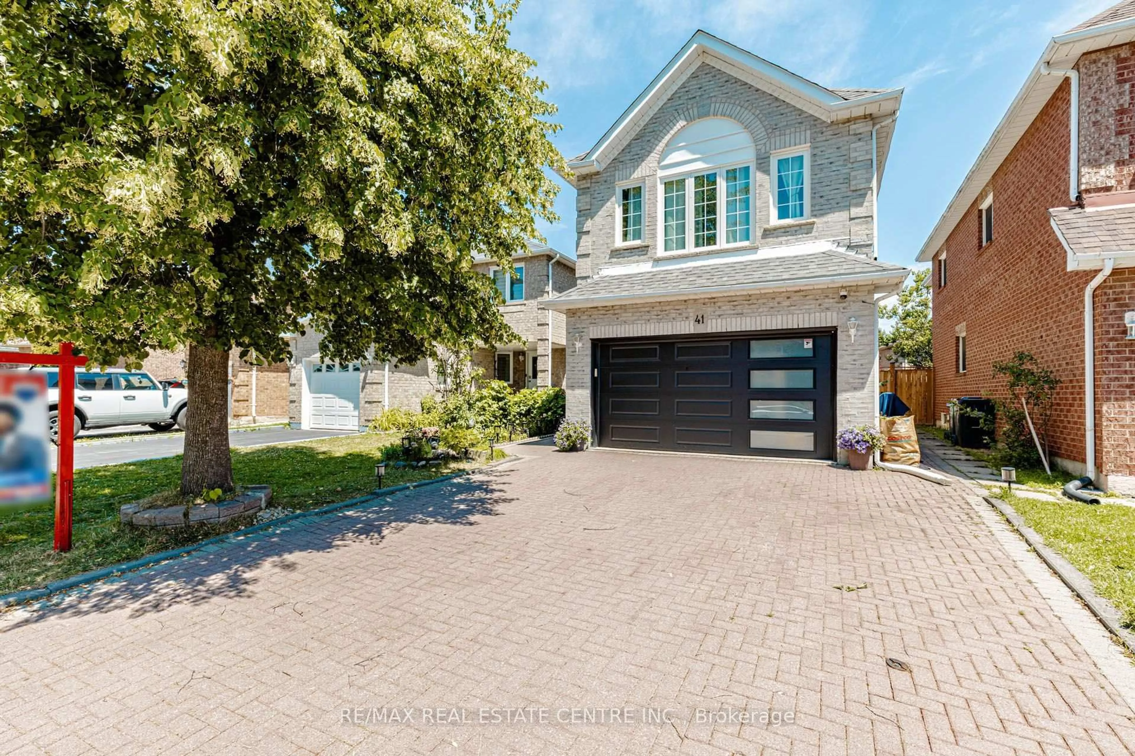 Home with brick exterior material, street for 41 Letty Ave, Brampton Ontario L6Y 4T3