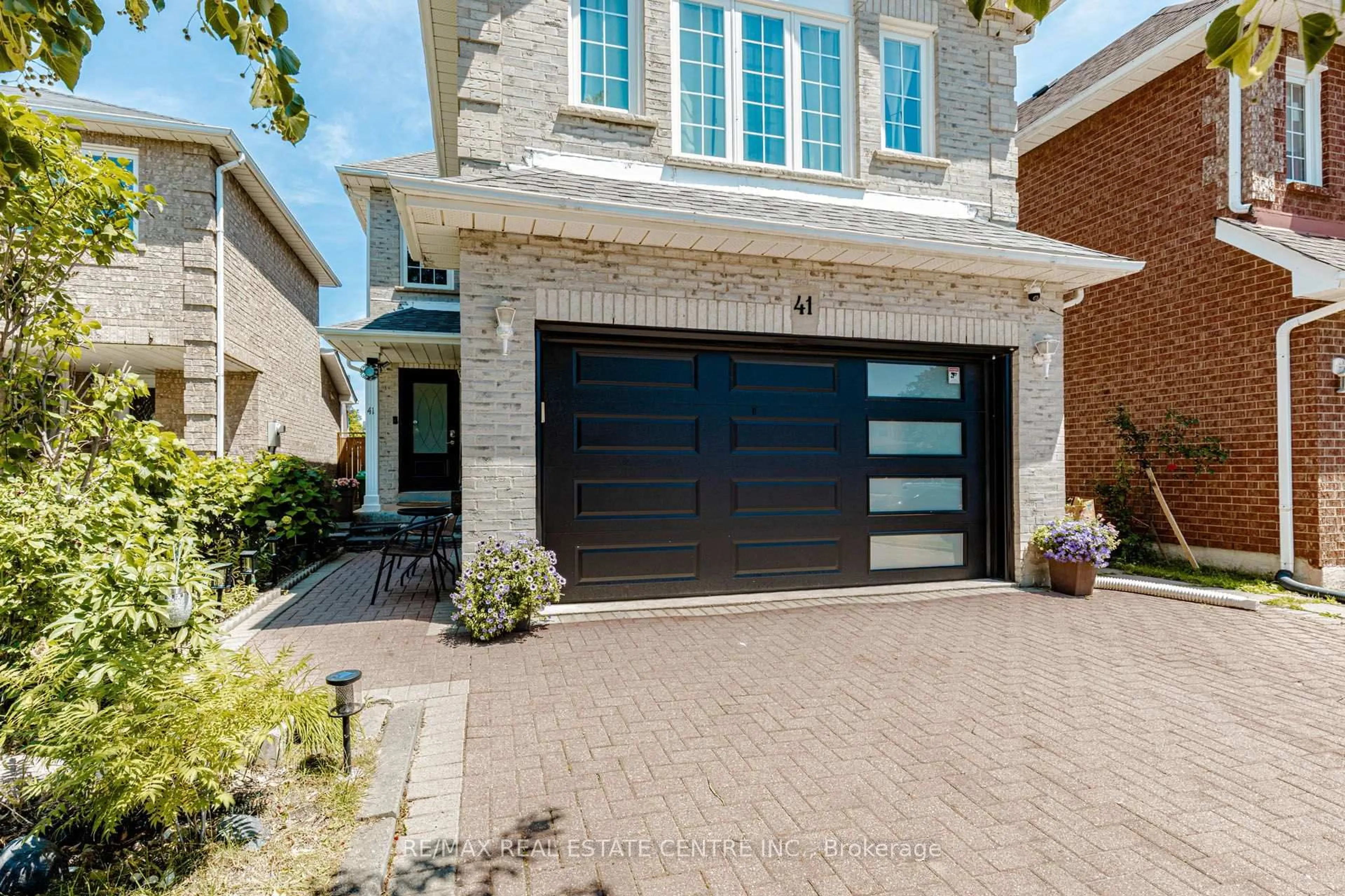 Home with brick exterior material, street for 41 Letty Ave, Brampton Ontario L6Y 4T3