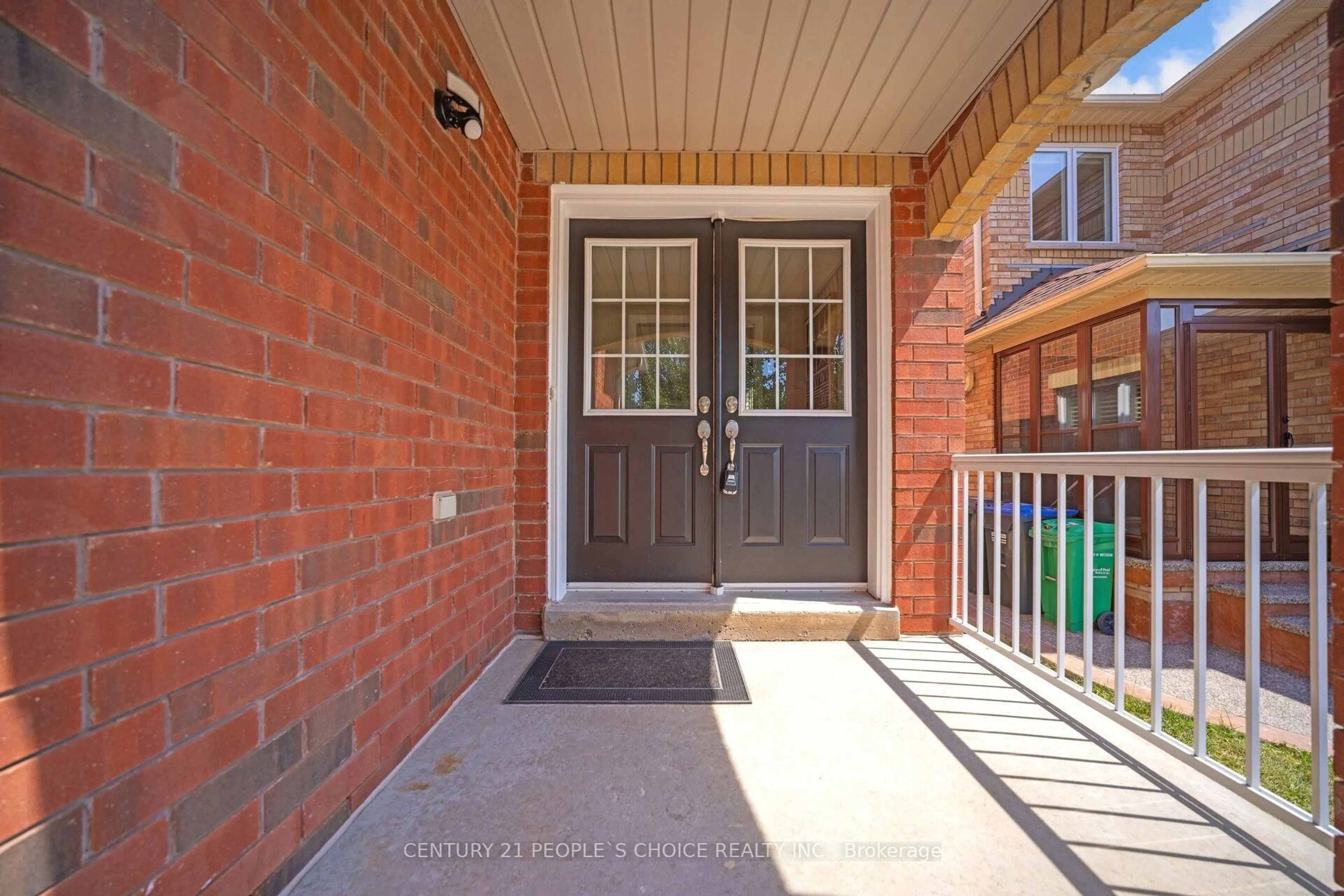 Indoor entryway for 7216 Gagliano Dr, Mississauga Ontario L5W 1X4