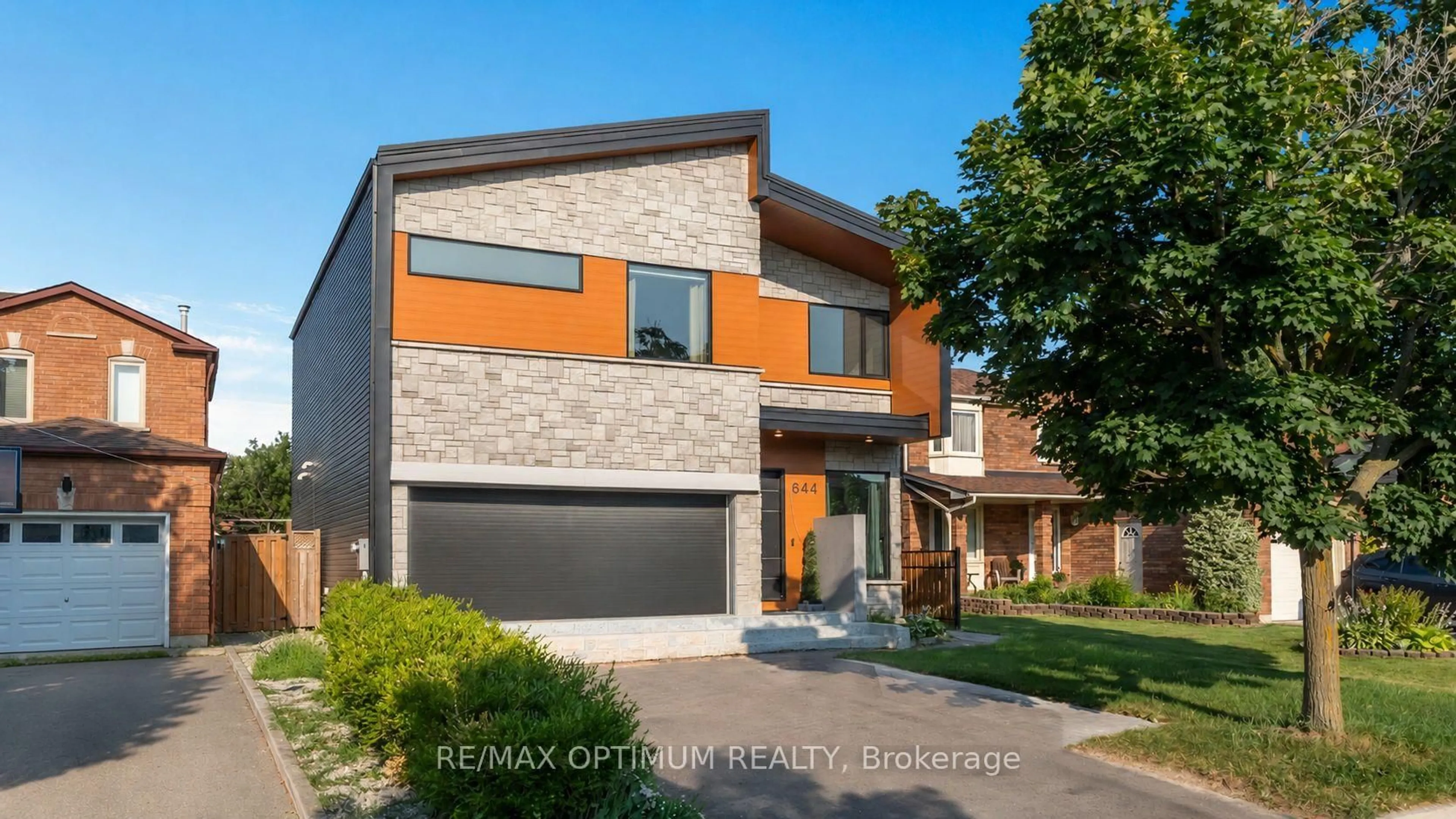 Home with brick exterior material, street for 644 Roselaire Tr, Mississauga Ontario L5R 3C5