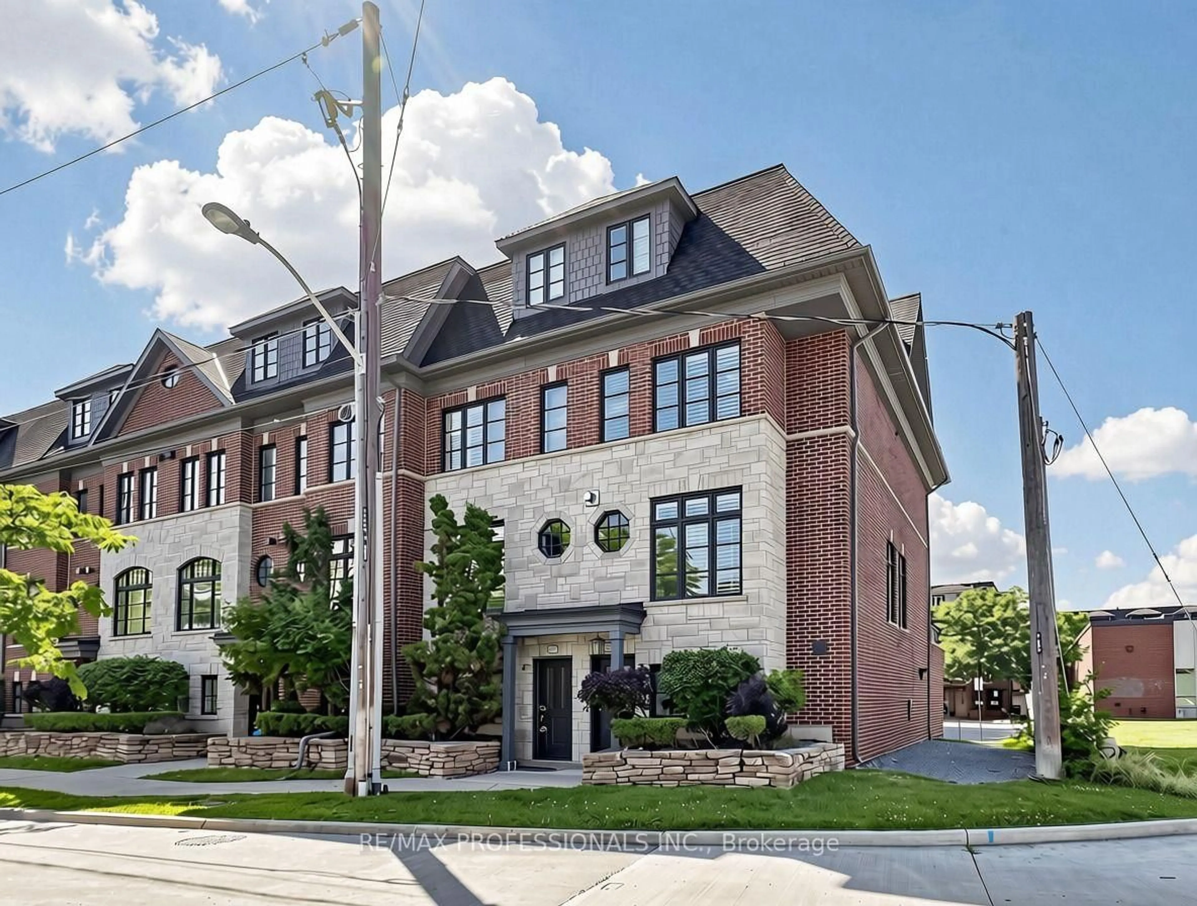 Home with brick exterior material, street for 839 Oxford St #C, Toronto Ontario M8Z 0B3