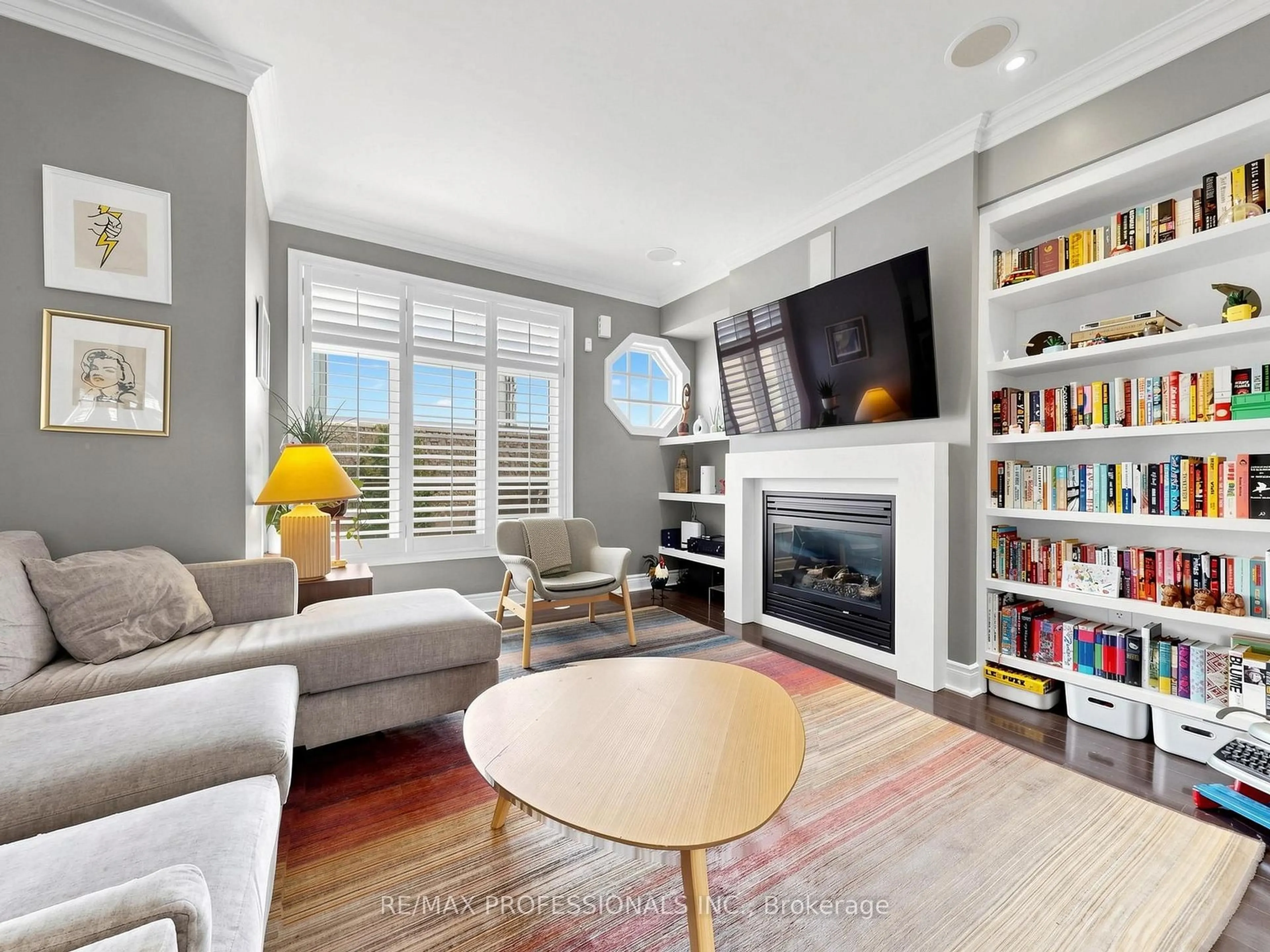 Living room with furniture, unknown for 839 Oxford St #C, Toronto Ontario M8Z 0B3