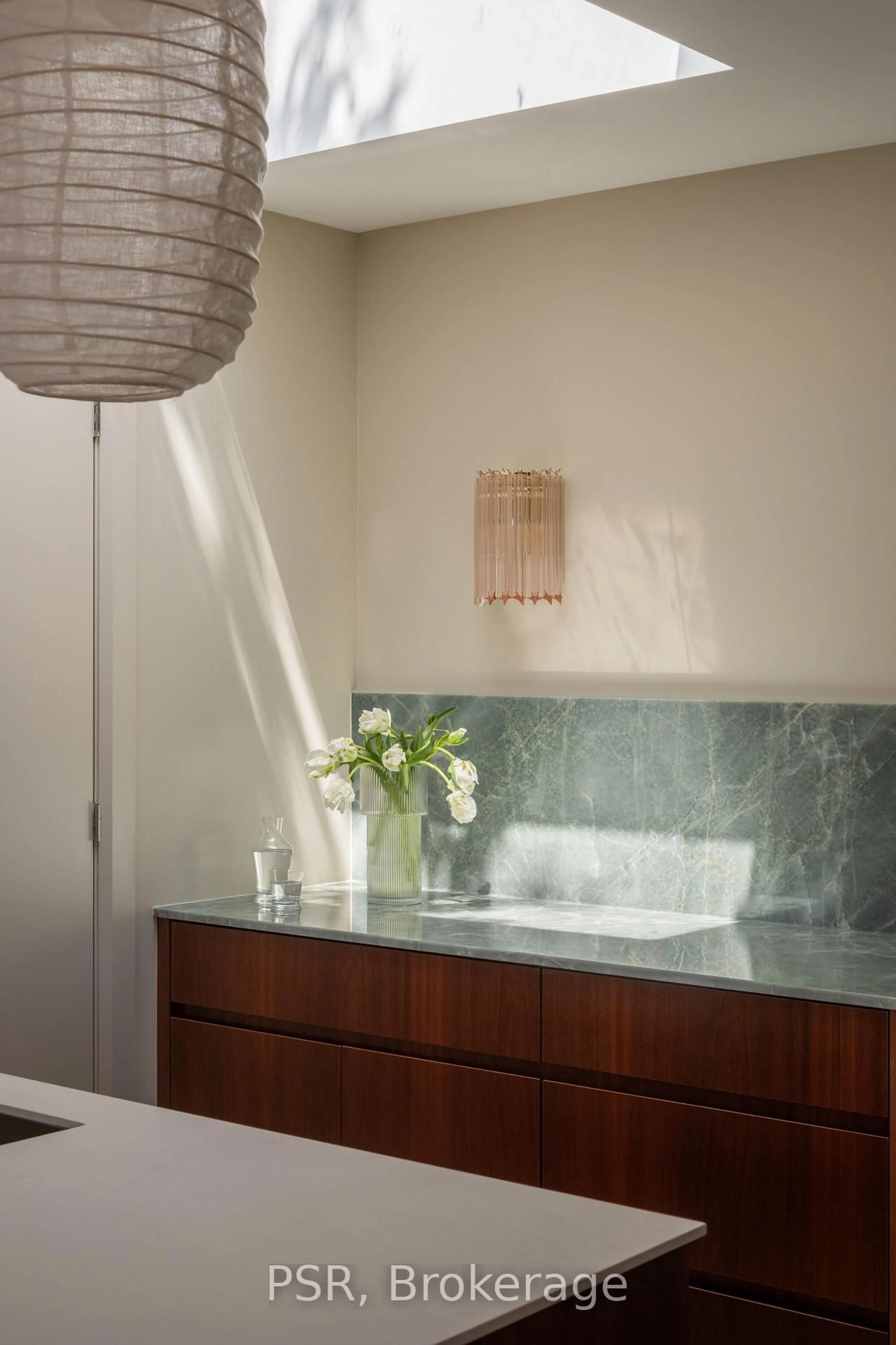 Contemporary kitchen, unknown for 157 Hallam St #D, Toronto Ontario M6H 1X3