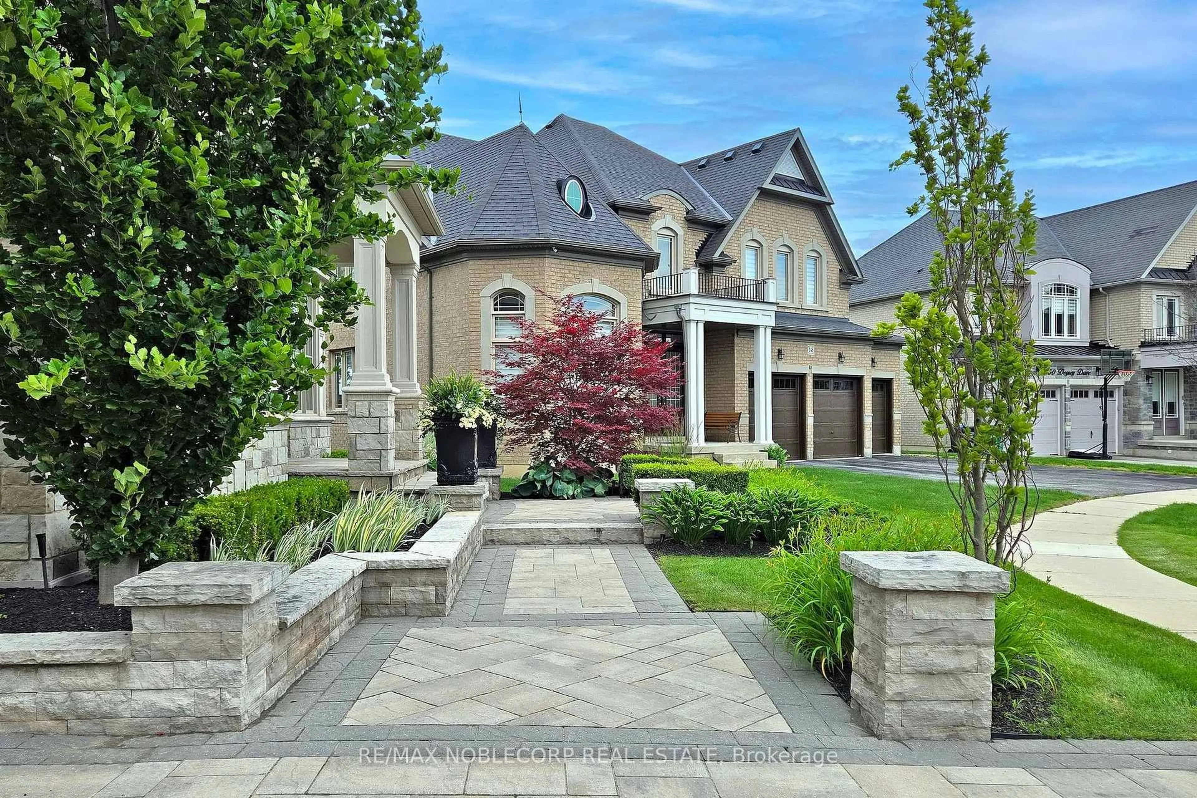 Home with brick exterior material, street for 146 Degrey Dr, Brampton Ontario L6P 3X7