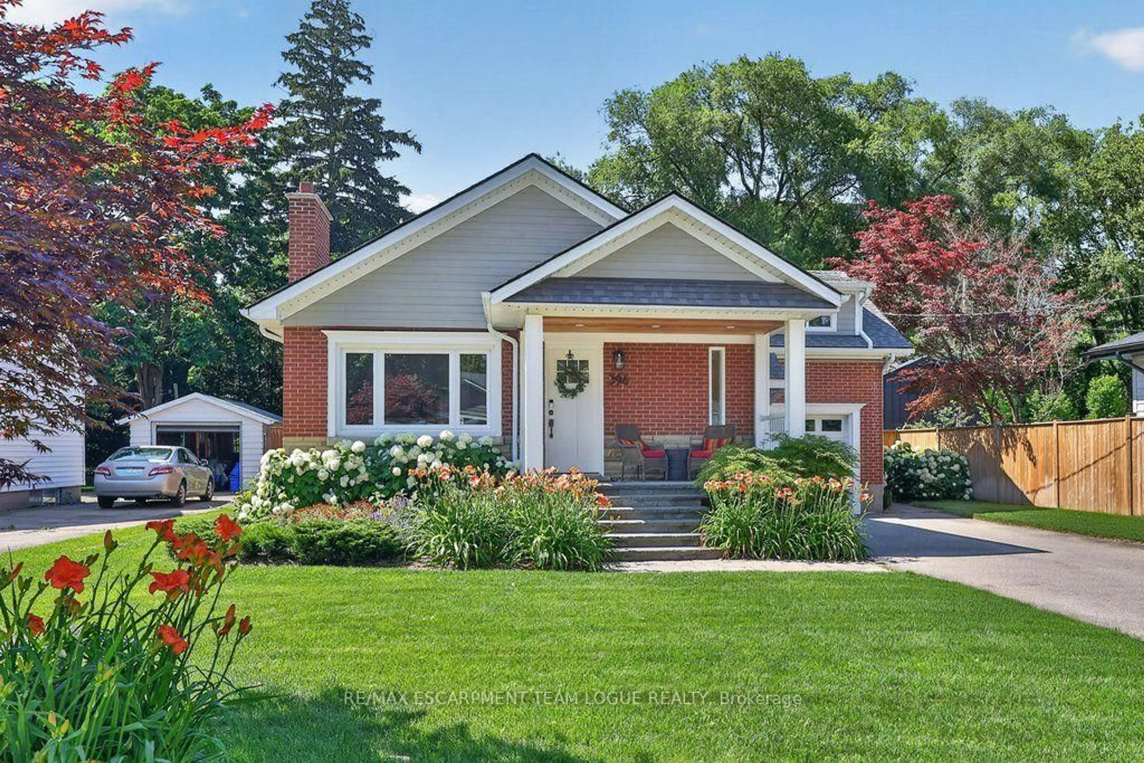 Home with brick exterior material, street for 396 PEPPER Dr, Burlington Ontario L7R 3C9