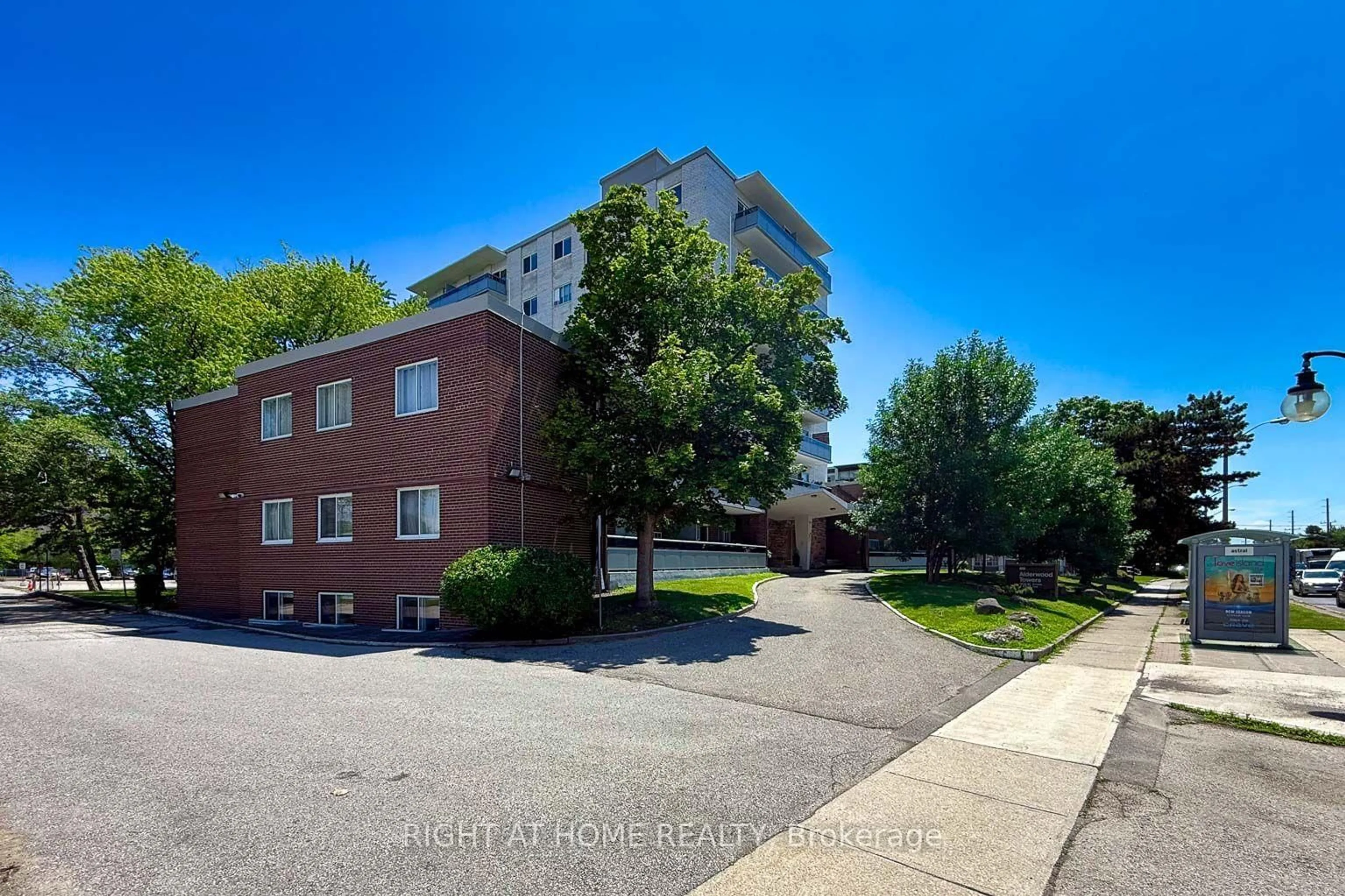 A pic from outside/outdoor area/front of a property/back of a property/a pic from drone, street for 785 Brown's Line #1, Toronto Ontario M8W 3V8