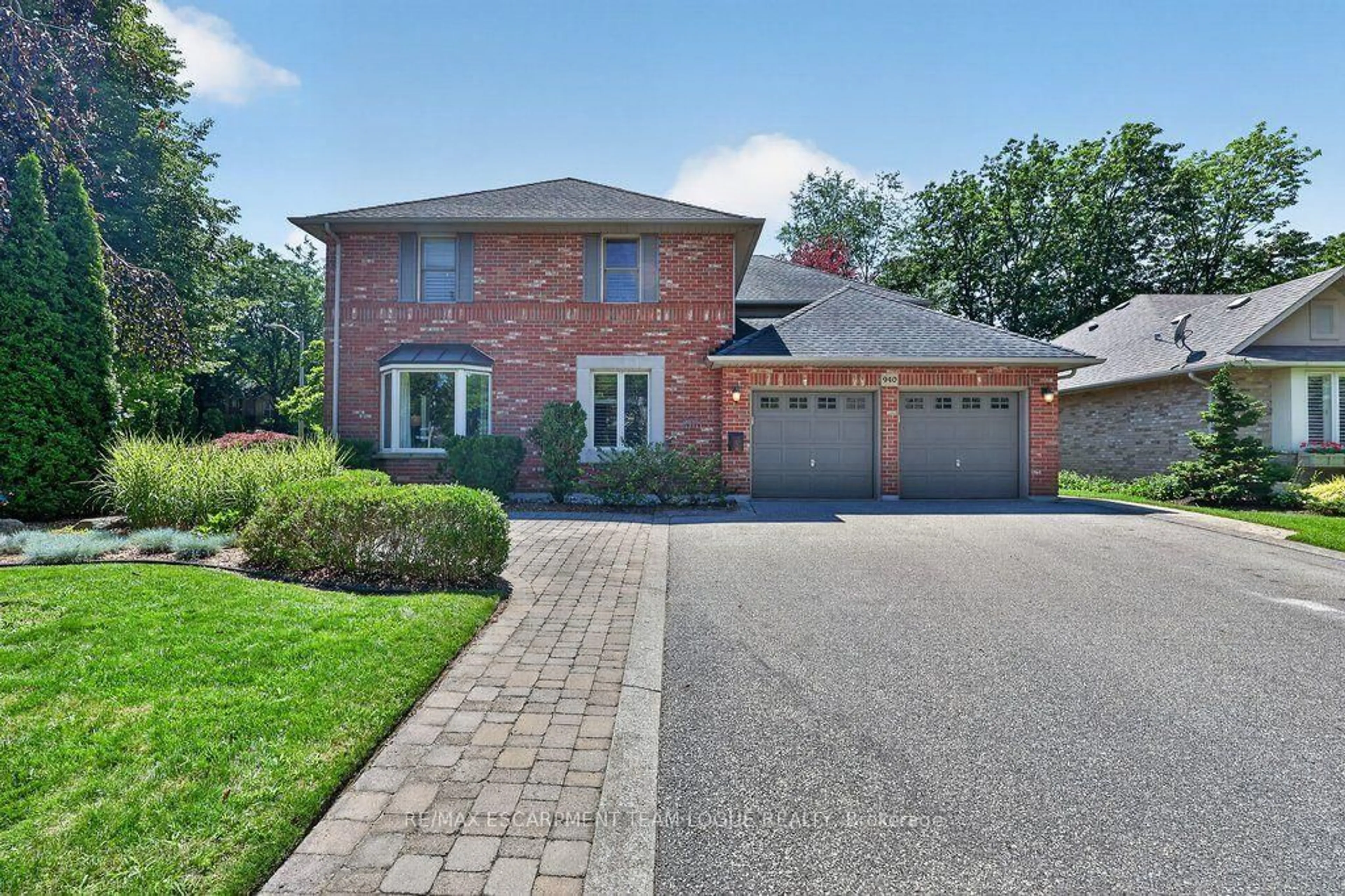 Home with brick exterior material, street for 940 Tollgate Pl, Burlington Ontario L7T 4K4