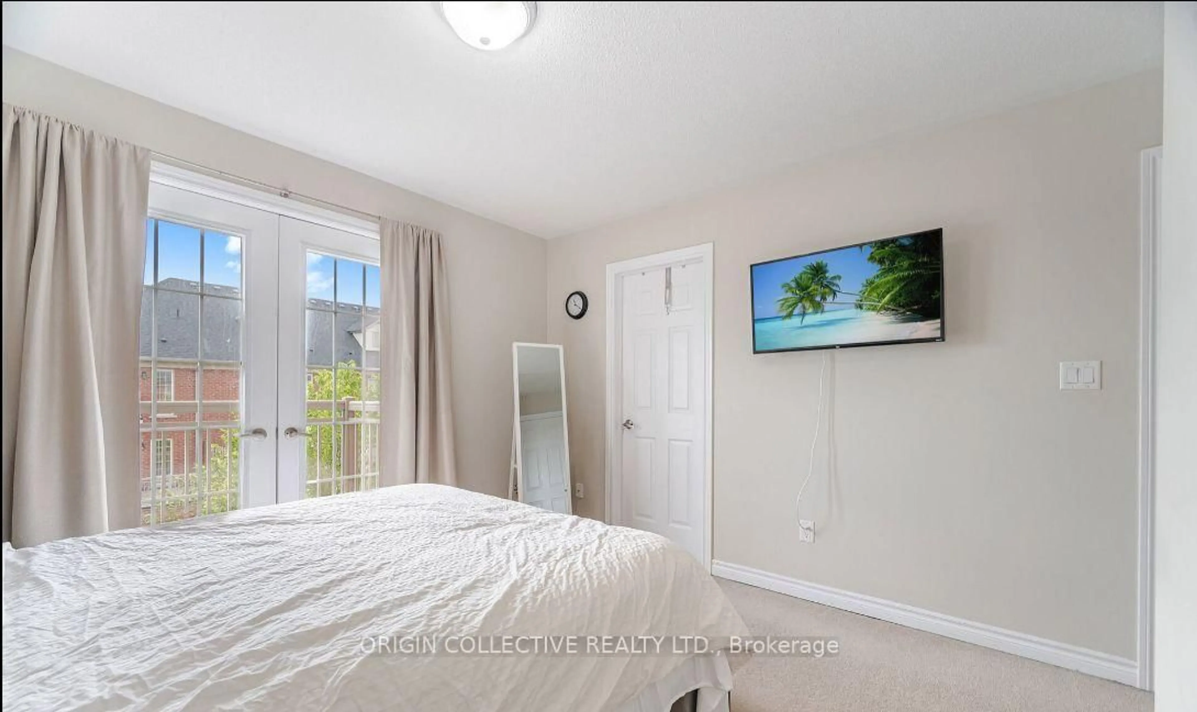 A pic of a room for 2530 Countryside Dr #5, Brampton Ontario L6R 3T4