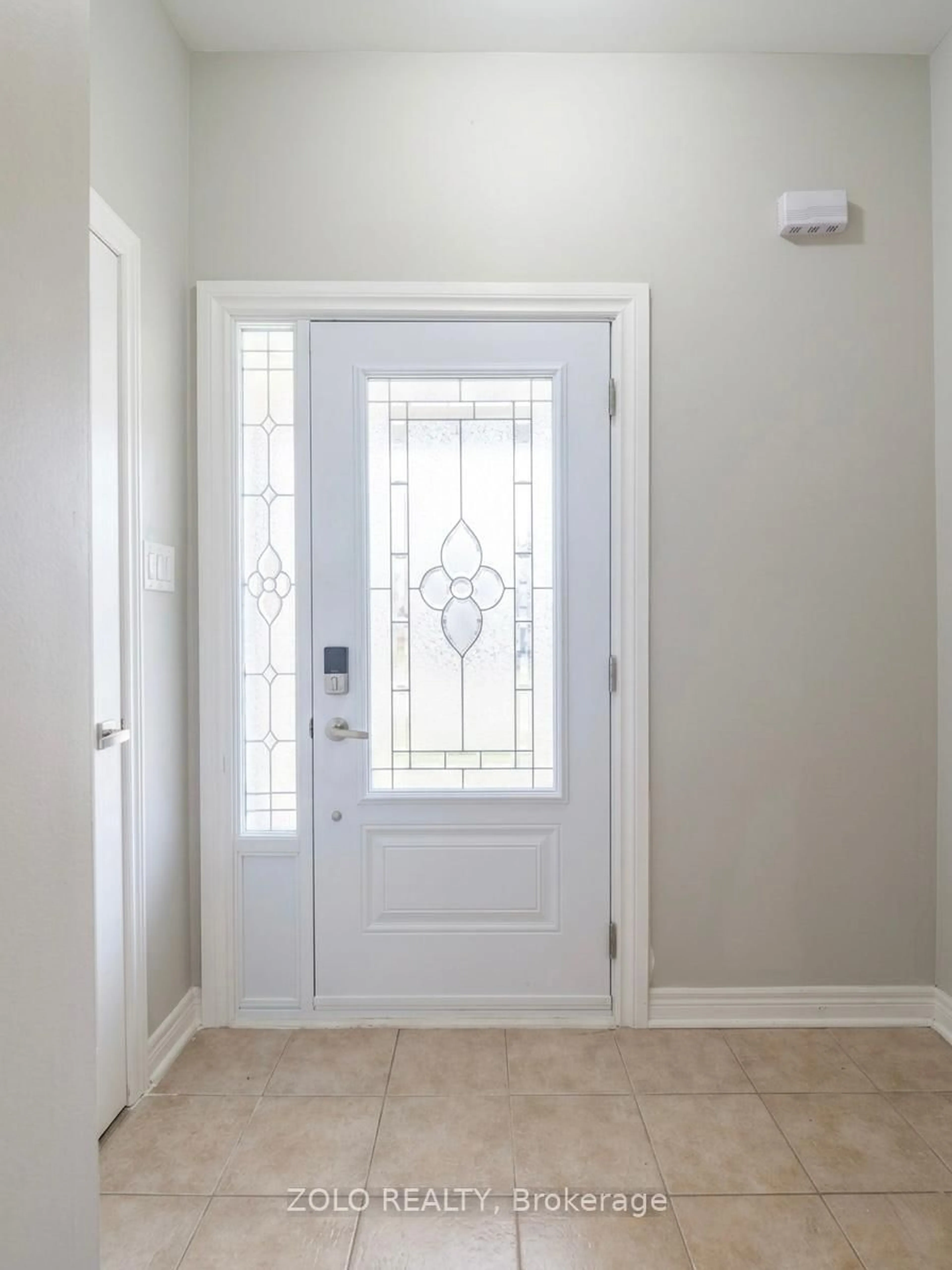 Indoor entryway for 37 Sewells Lane, Brampton Ontario L7A 2Z9