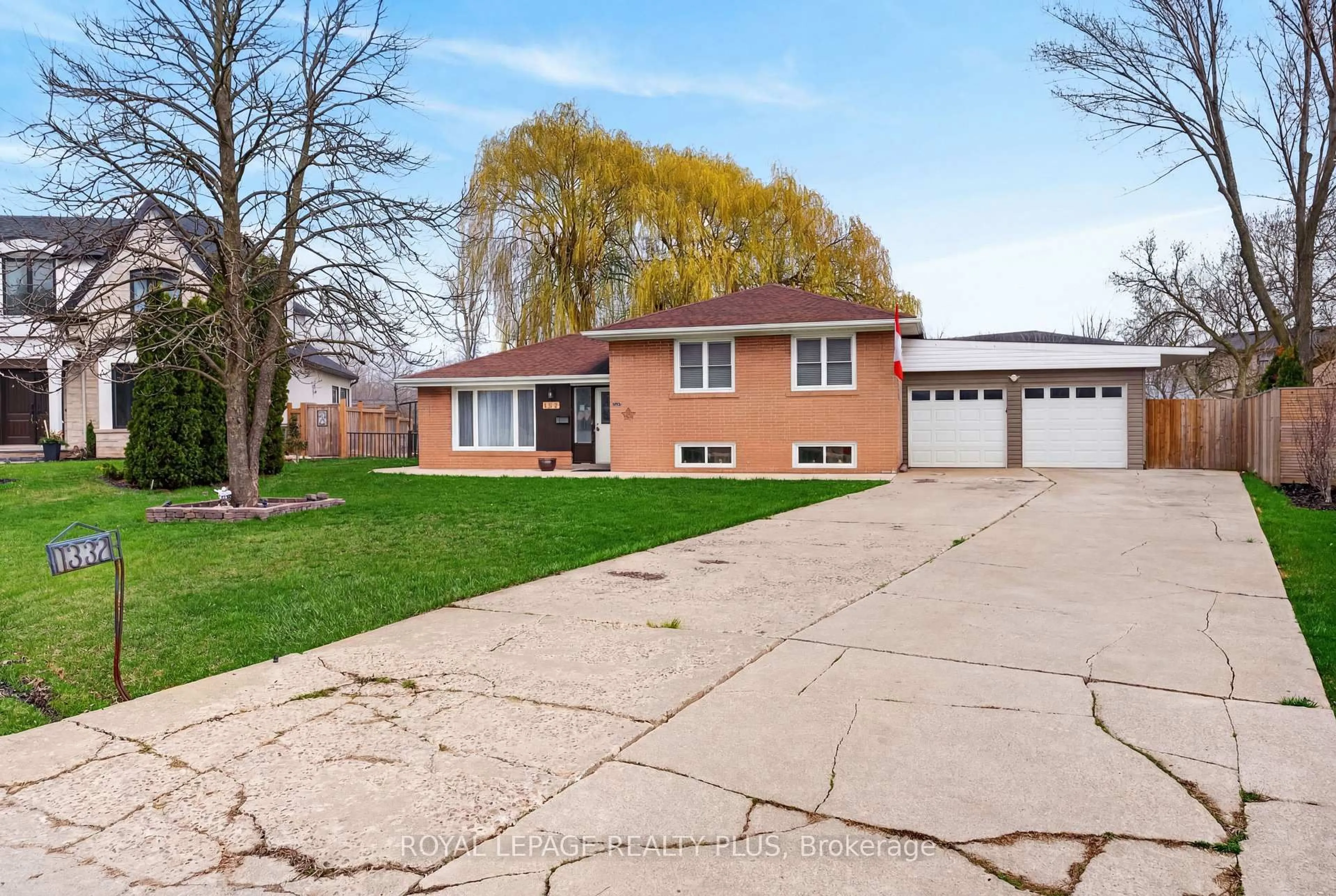 Home with brick exterior material, street for 1332 Stanbury Rd, Oakville Ontario L6L 2J4