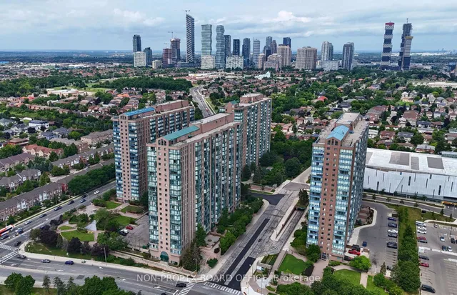 145 Hillcrest Ave #1003, Mississauga 3