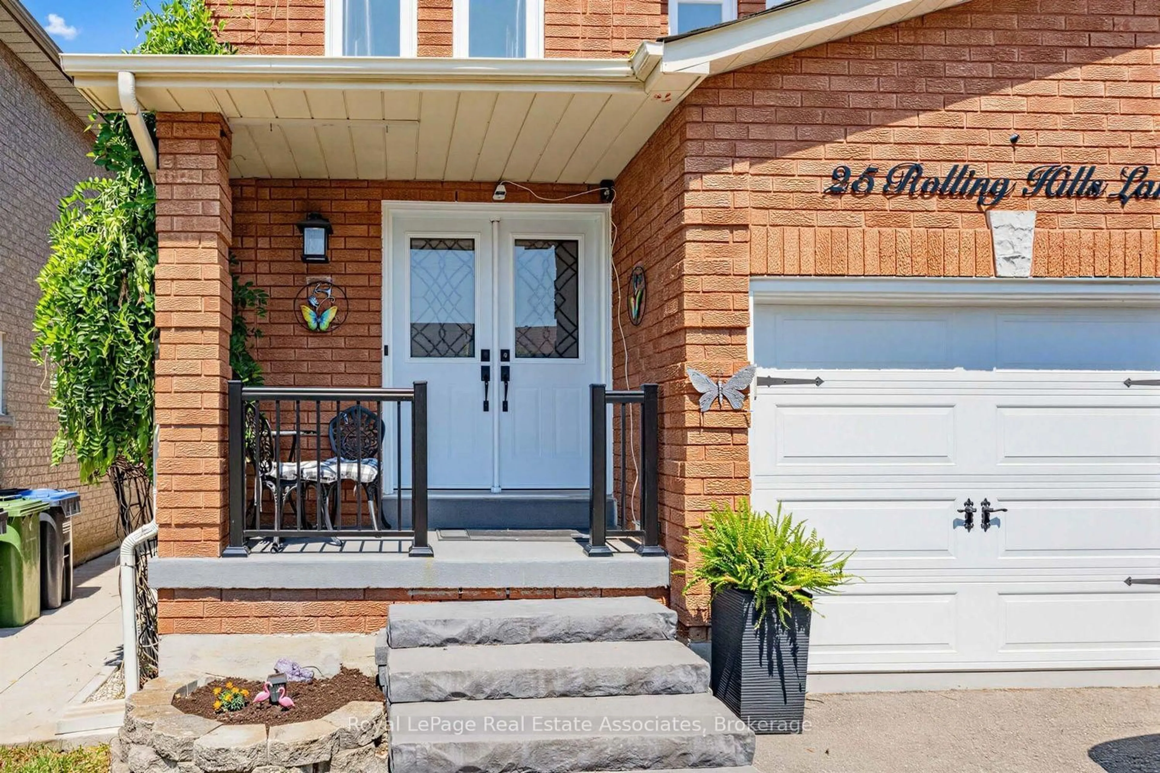 Home with brick exterior material, street for 25 Rolling Hills Lane, Caledon Ontario L7E 1T9