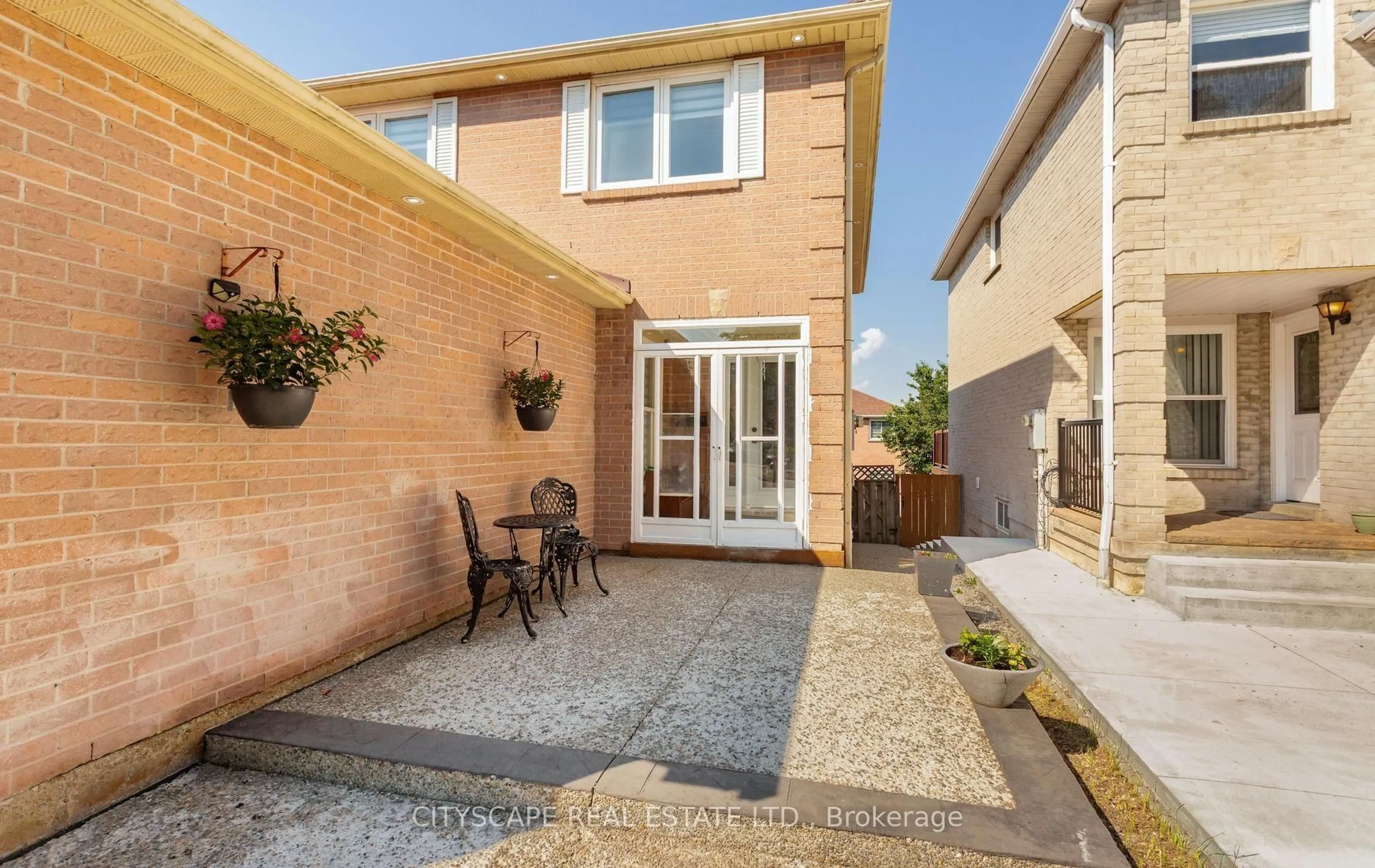 Home with brick exterior material, street for 5259 Astwell Ave, Mississauga Ontario L5R 3H8