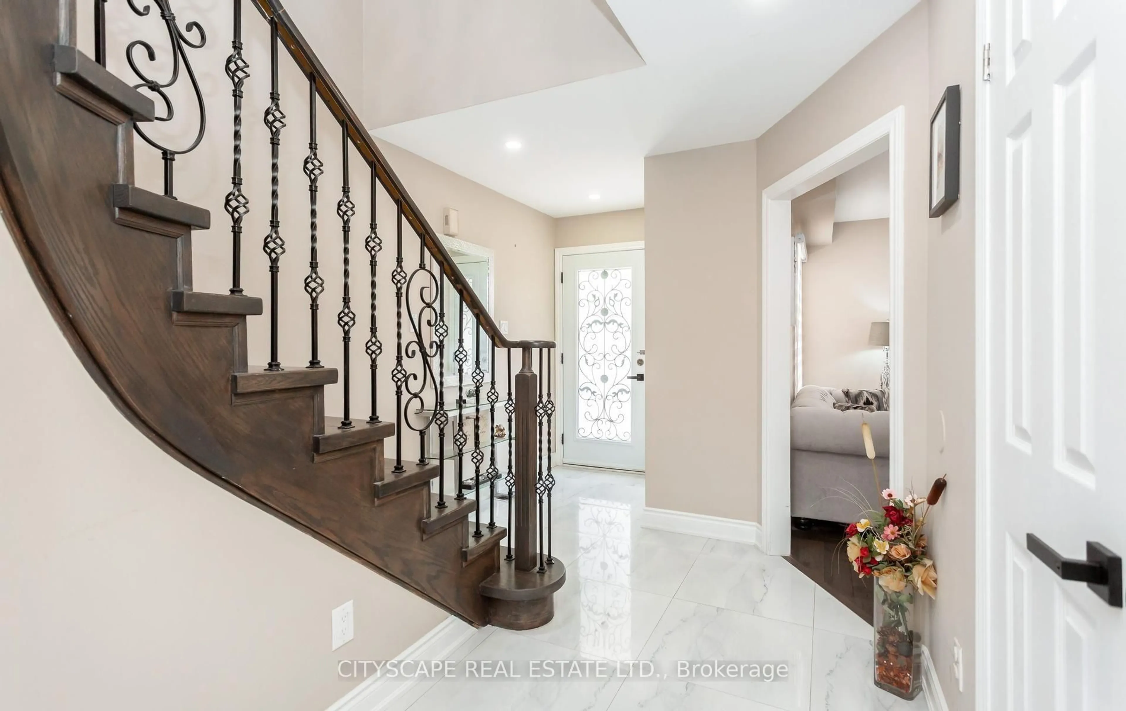 Unknown for 5259 Astwell Ave, Mississauga Ontario L5R 3H8