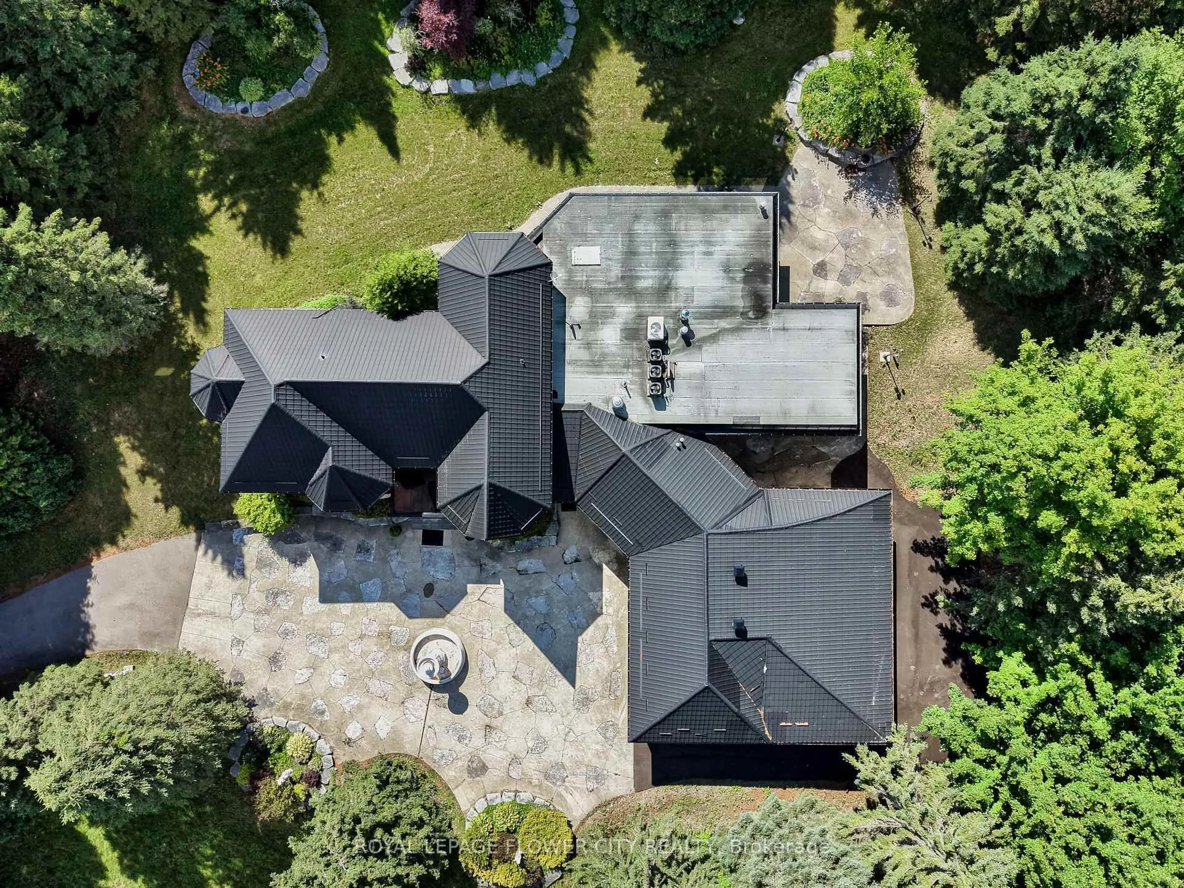 A pic from outside/outdoor area/front of a property/back of a property/a pic from drone, street for 1 Flaherty Lane, Caledon Ontario L7K 2P2