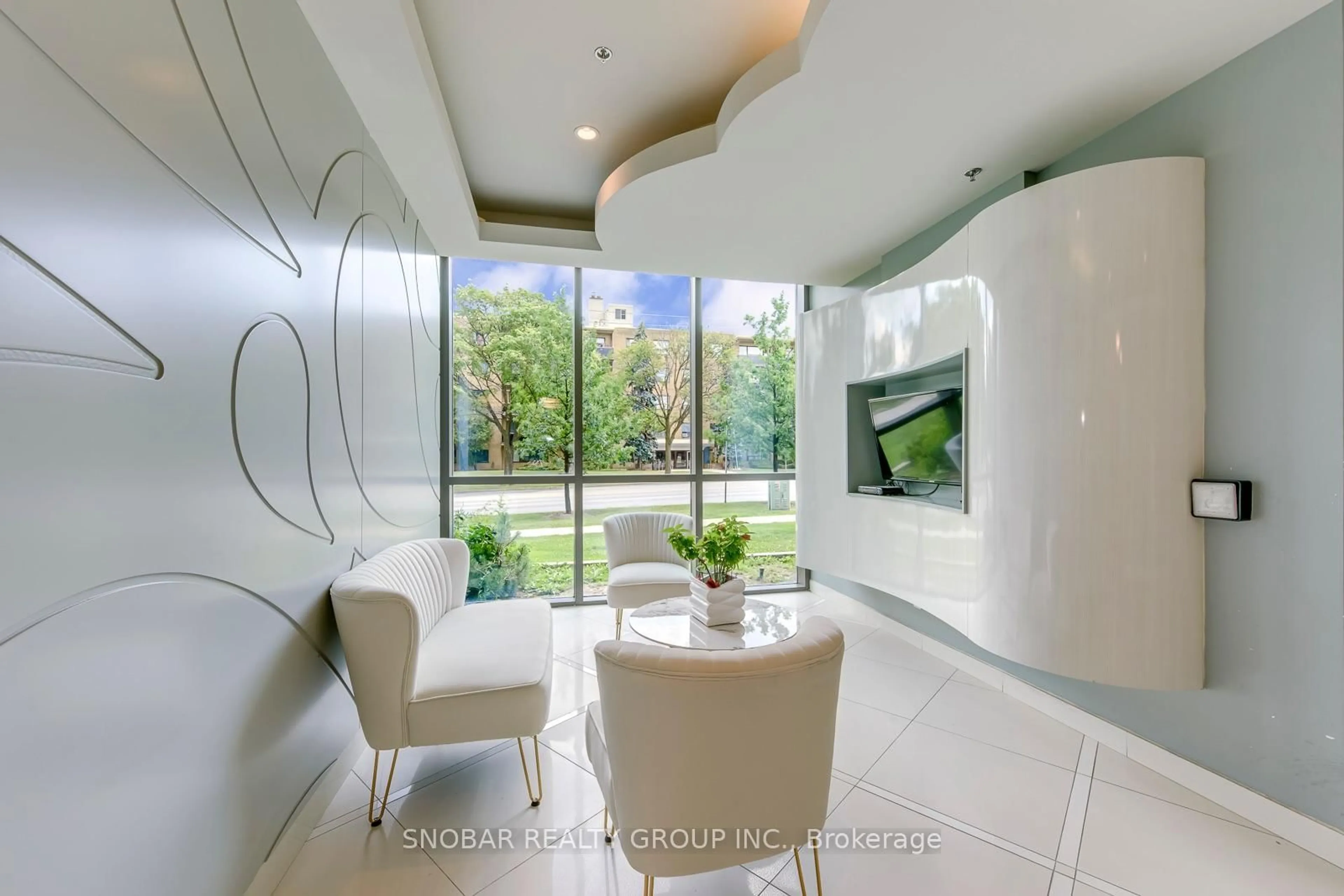 Indoor foyer for 80 Esther Lorrie Dr #618, Toronto Ontario M9W 0C6