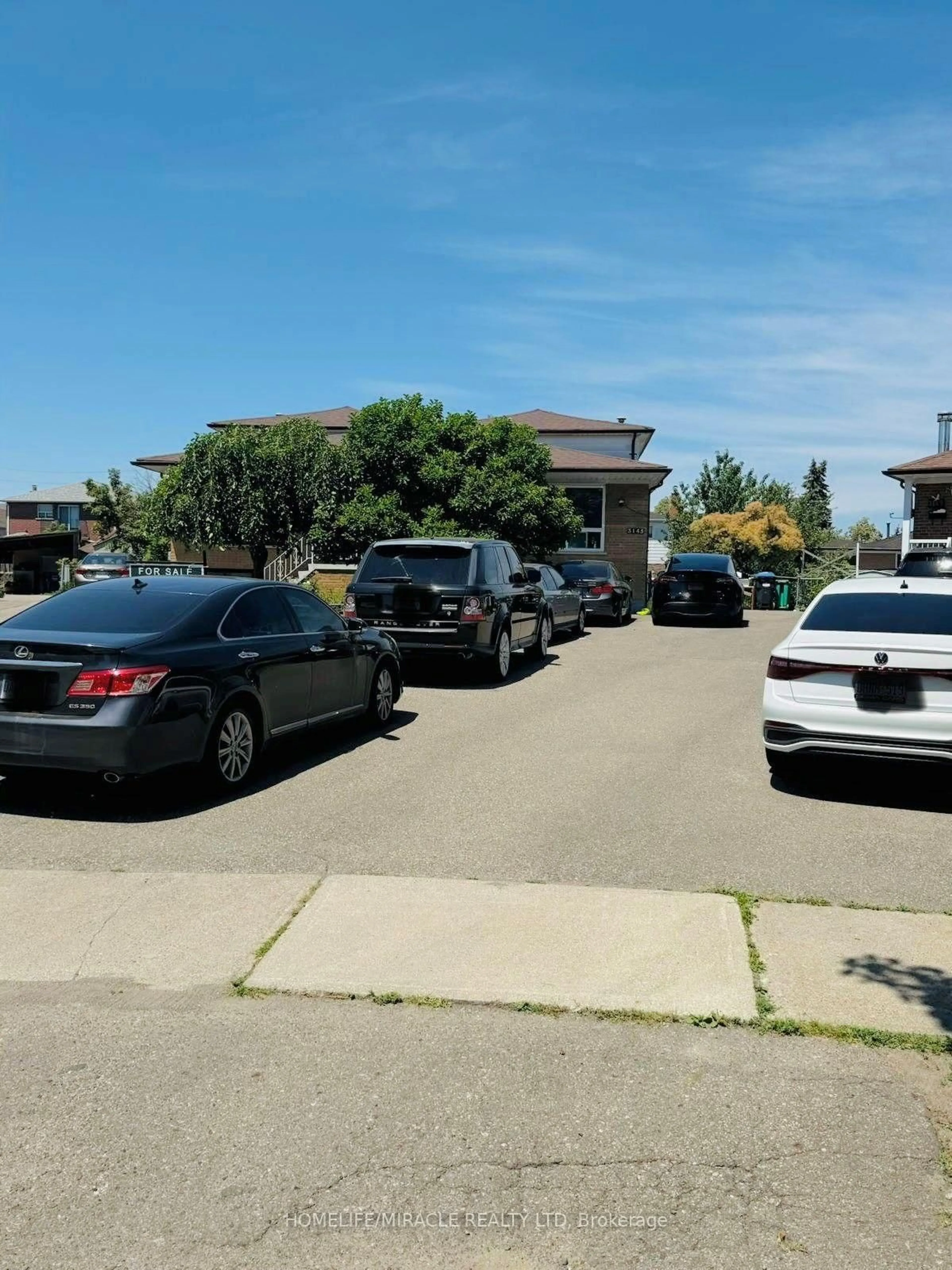 Parking for 3145 Mallbridge Cres, Mississauga Ontario L4T 2C5