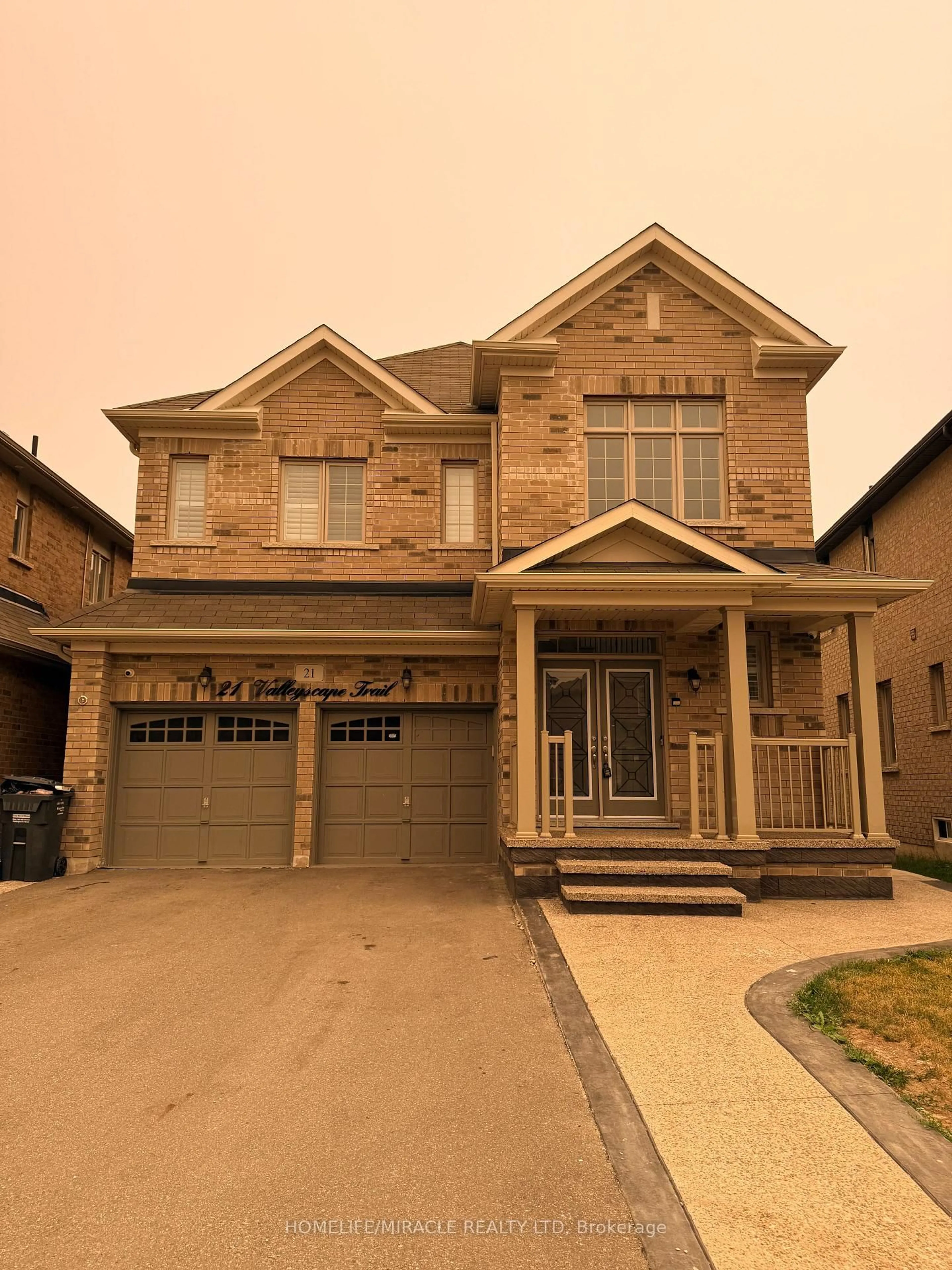 Home with brick exterior material, street for 21 Valleyscape Tr, Caledon Ontario L7C 4H3