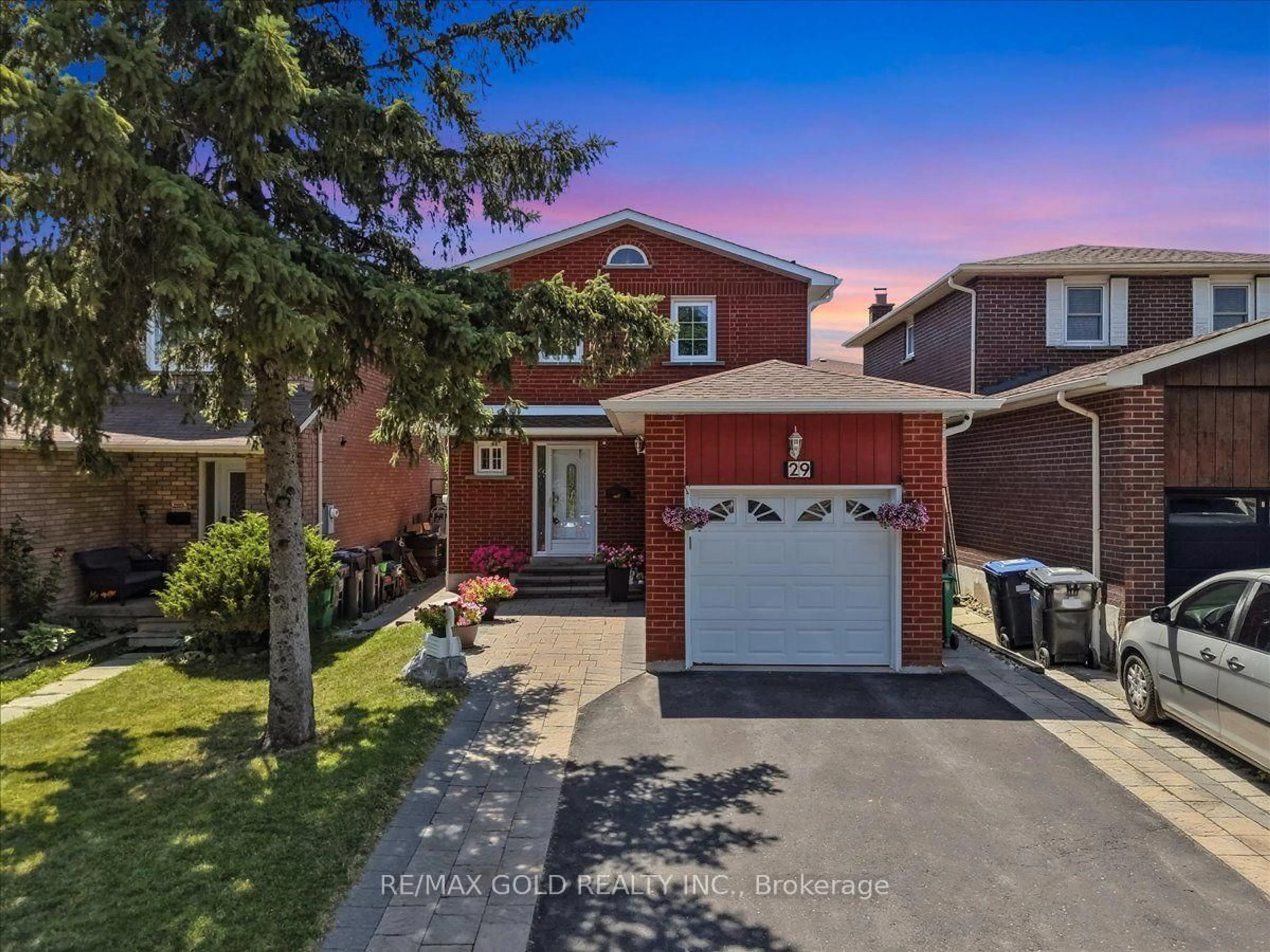 Home with brick exterior material, street for 29 Tralee St, Brampton Ontario L6Z 2Z6