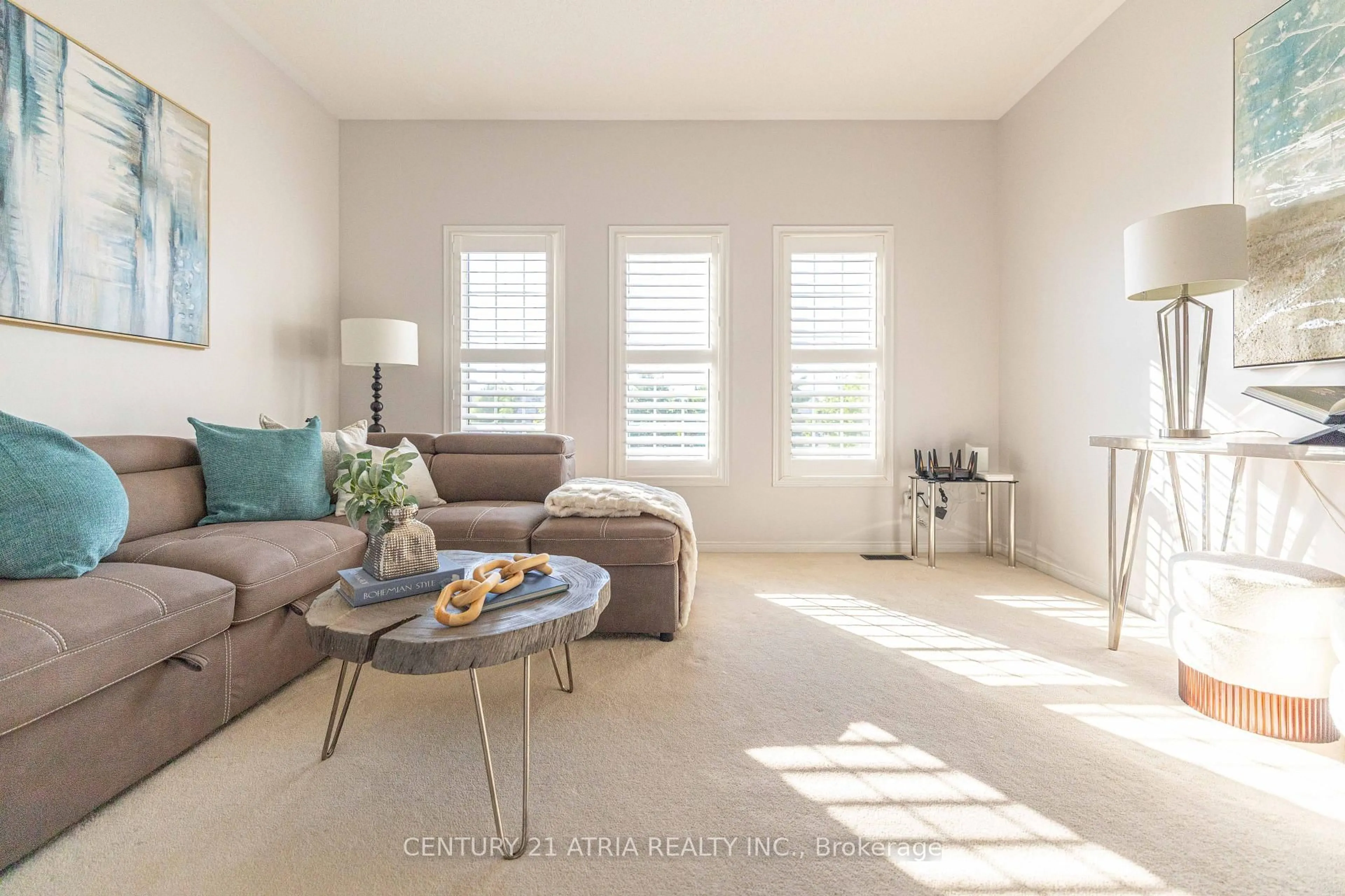 Living room with furniture, unknown for 21 Treegrove Cres, Brampton Ontario L7A 0K4