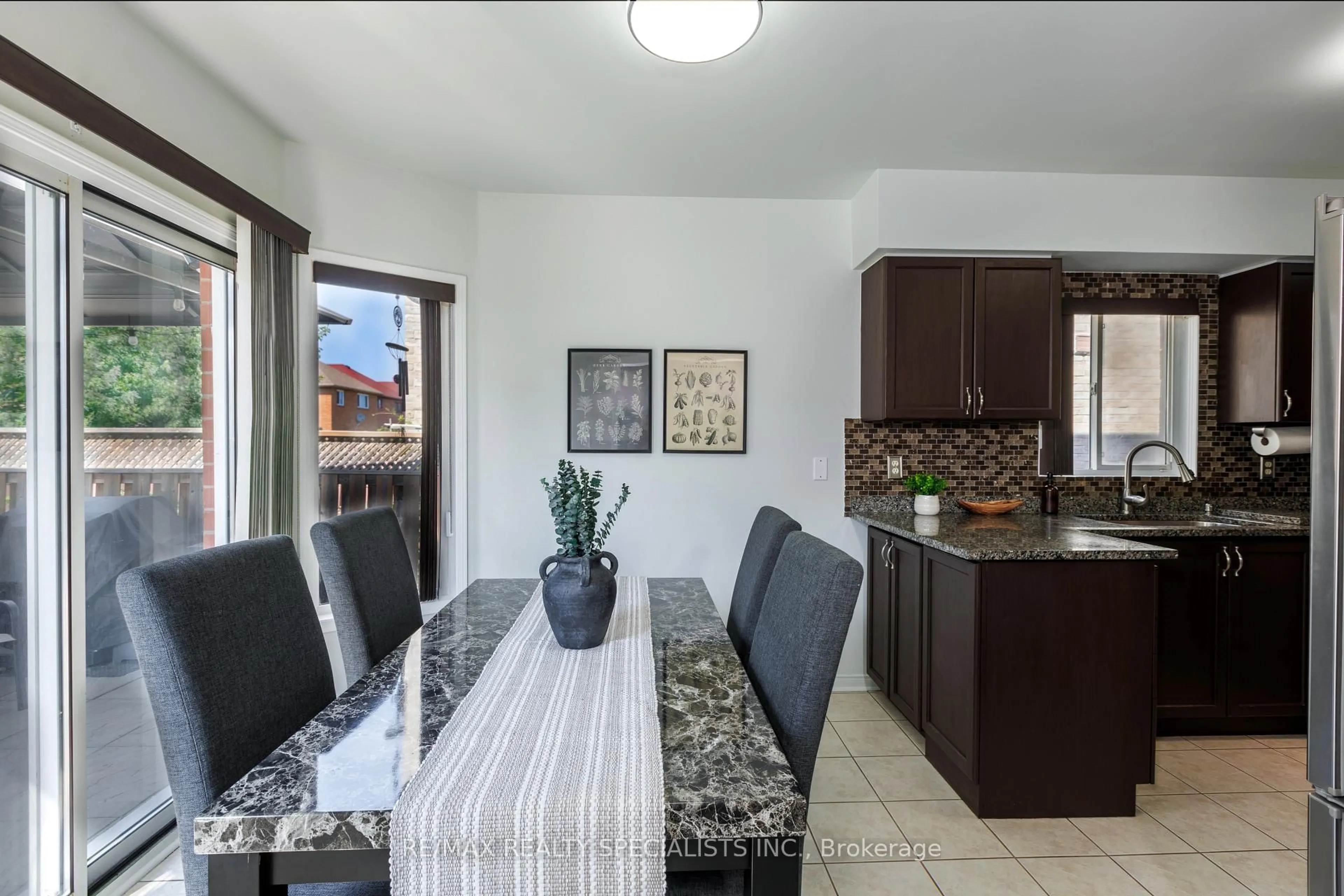 Open concept kitchen, ceramic/tile floor for 178 Binder Twine Tr, Brampton Ontario L6X 4V6