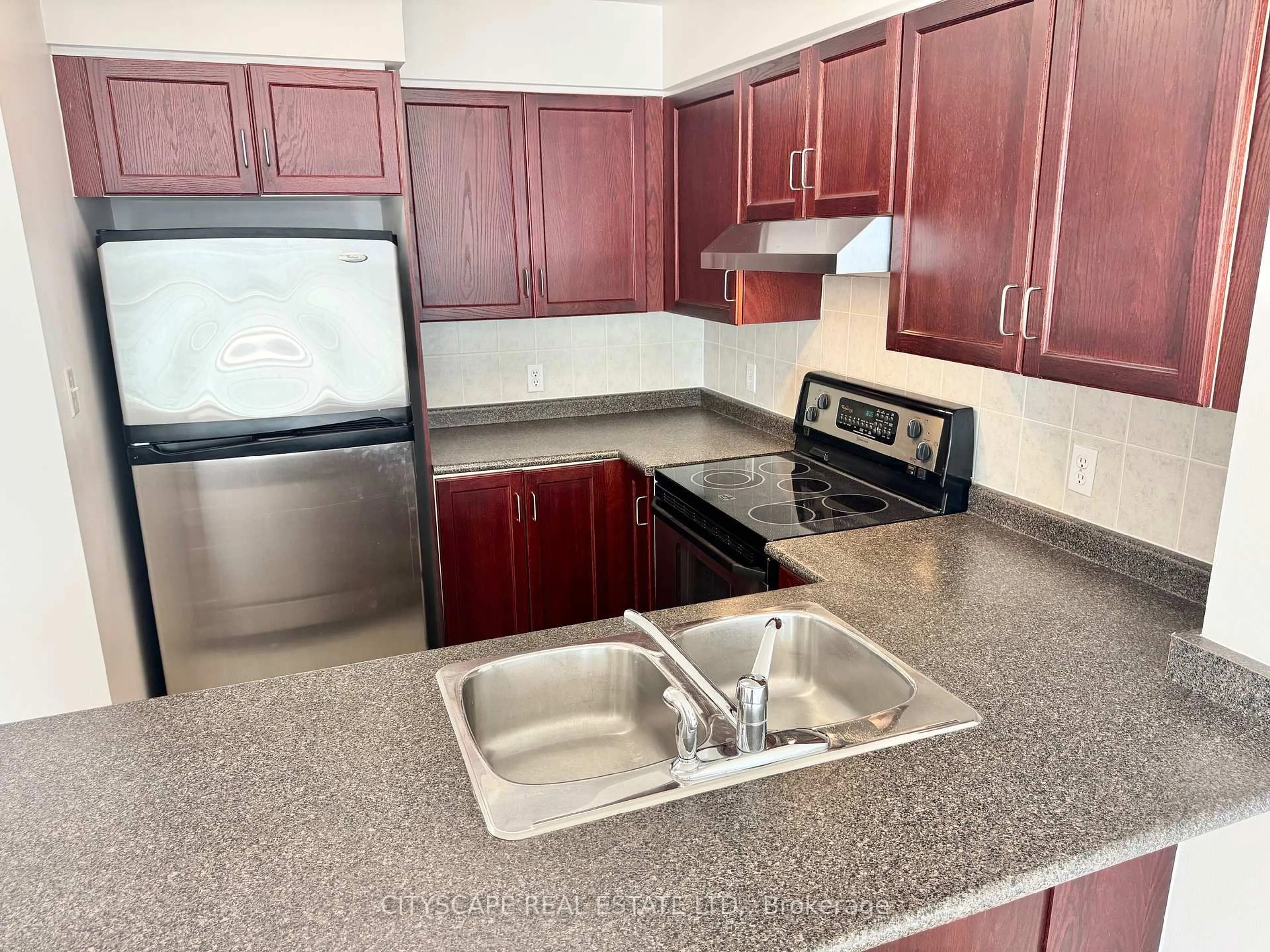 Standard kitchen, unknown for 156 Enfield Pl ##1606, Mississauga Ontario L5B 4L8