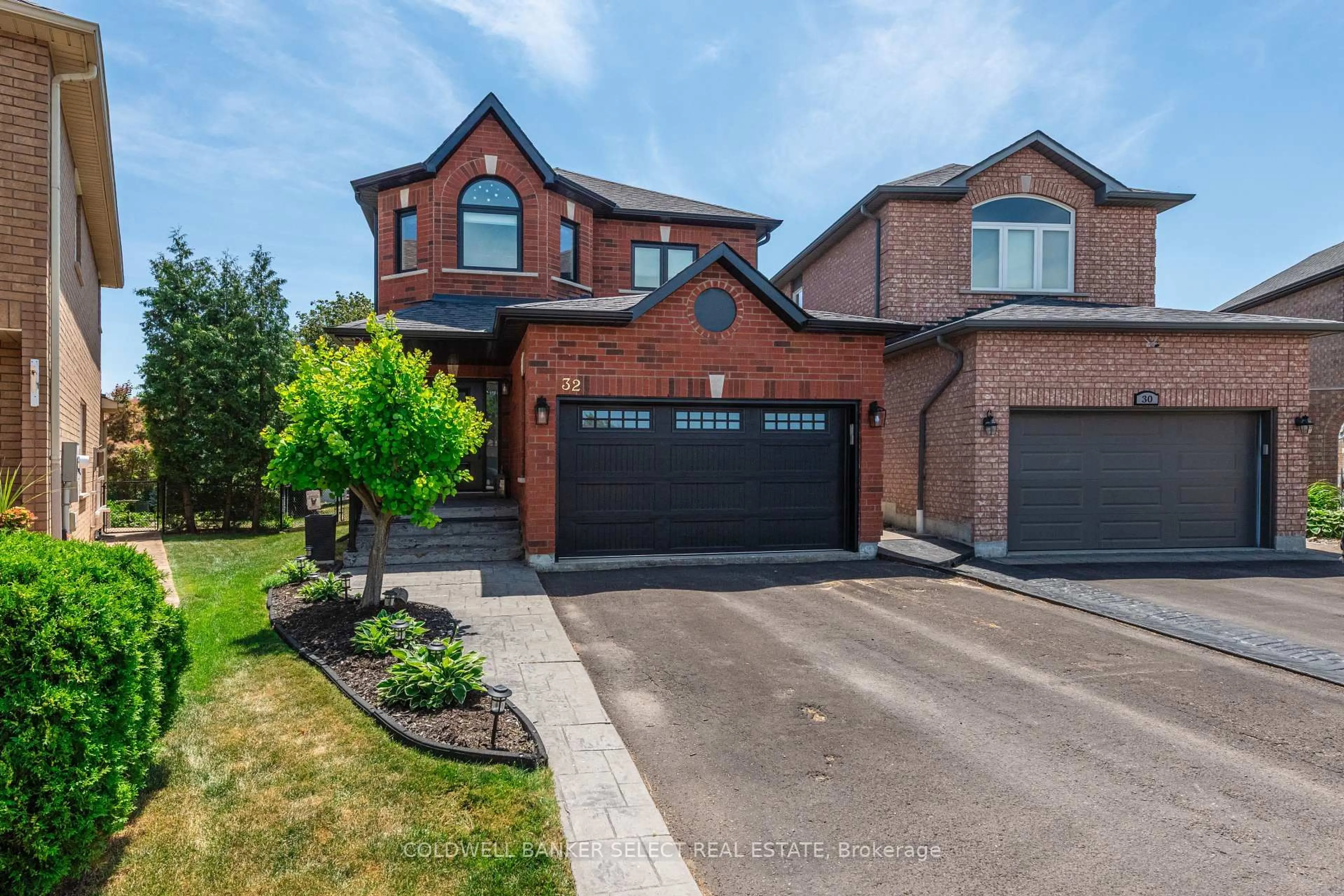 Home with brick exterior material, street for 32 Coolspring Cres, Caledon Ontario L7E 1W6