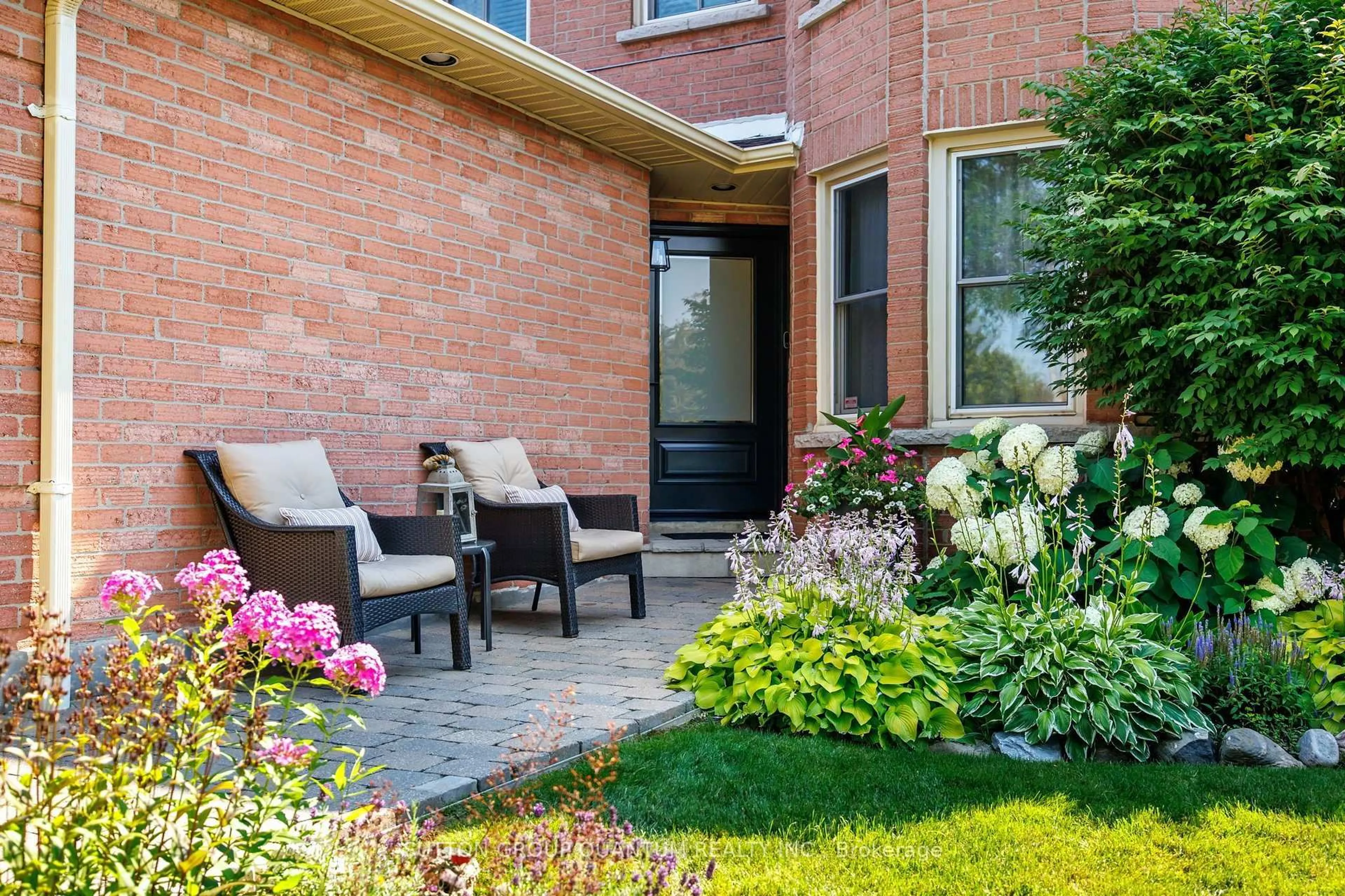 Patio, street for 6187 Camgreen Circ, Mississauga Ontario L5N 4N5