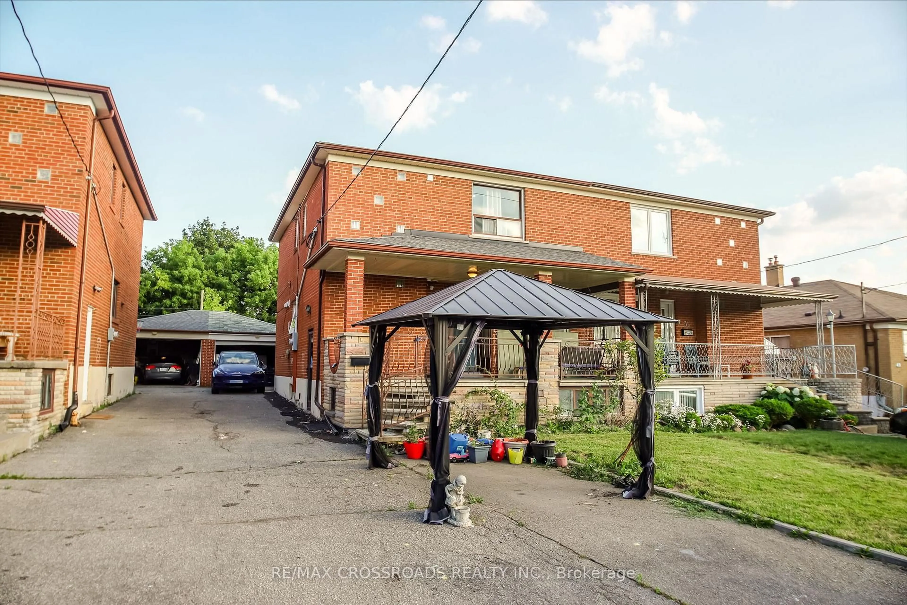 Unknown for 53 Giltspur Dr, Toronto Ontario M3L 1M4