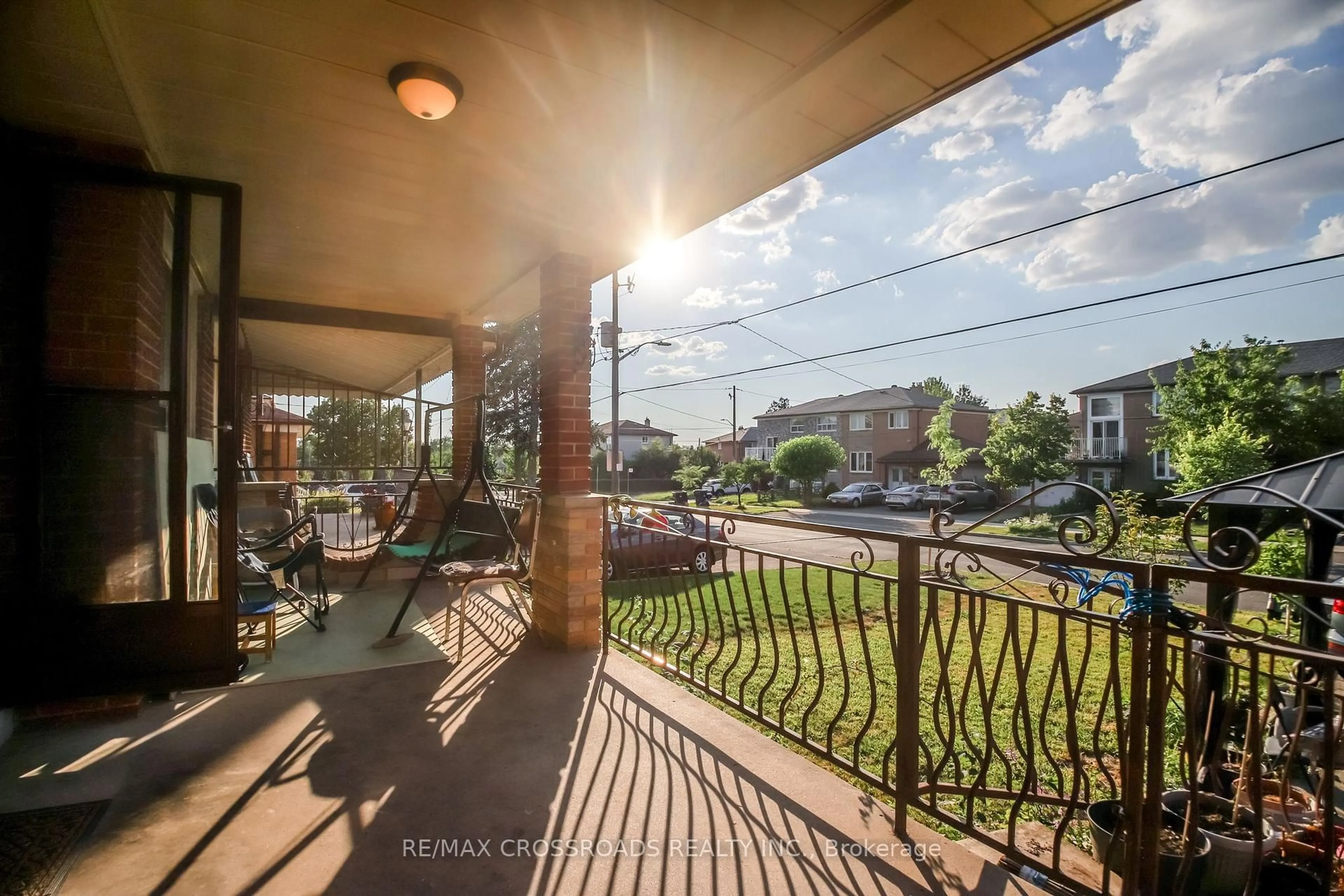 Patio, unknown for 53 Giltspur Dr, Toronto Ontario M3L 1M4