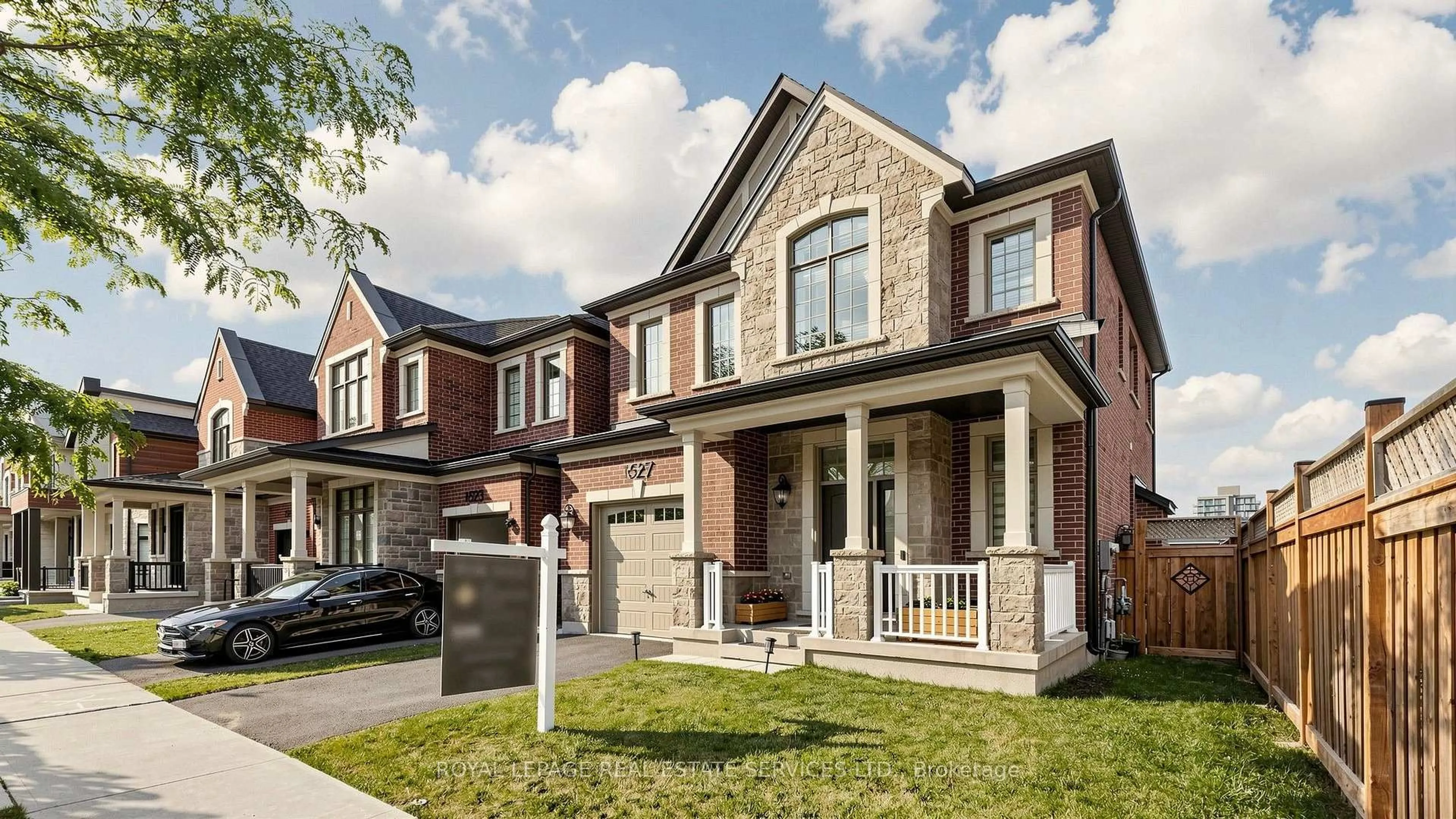 Home with brick exterior material, street for 1527 Varelas Passage, Oakville Ontario L6H 3S2