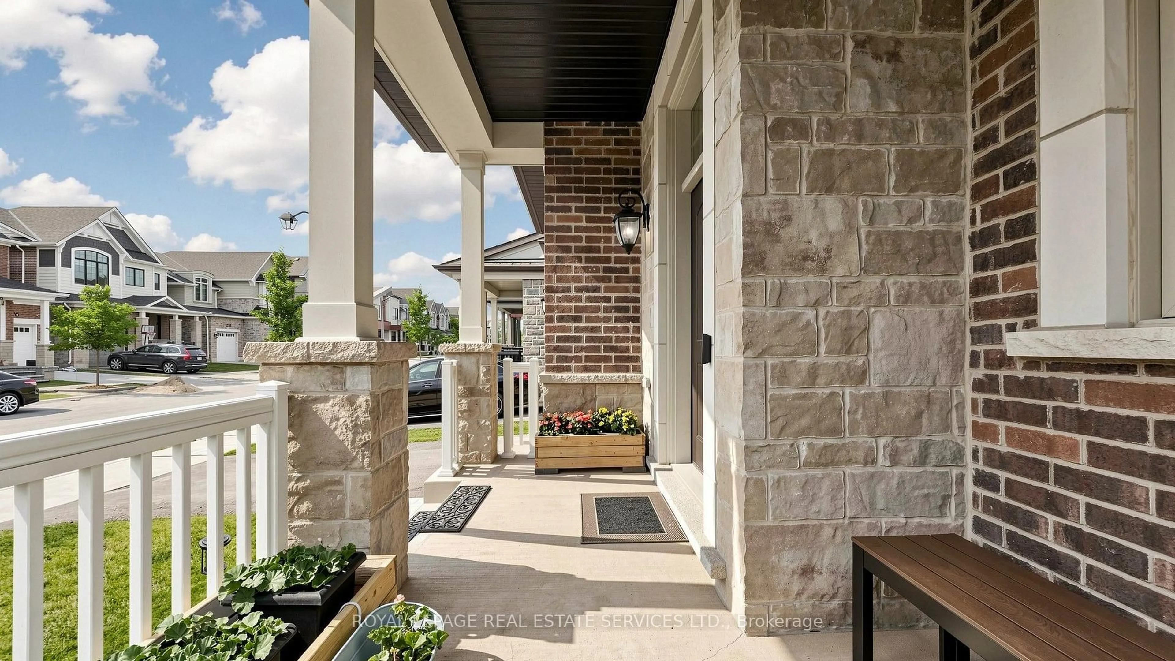 Patio, street for 1527 Varelas Passage, Oakville Ontario L6H 3S2