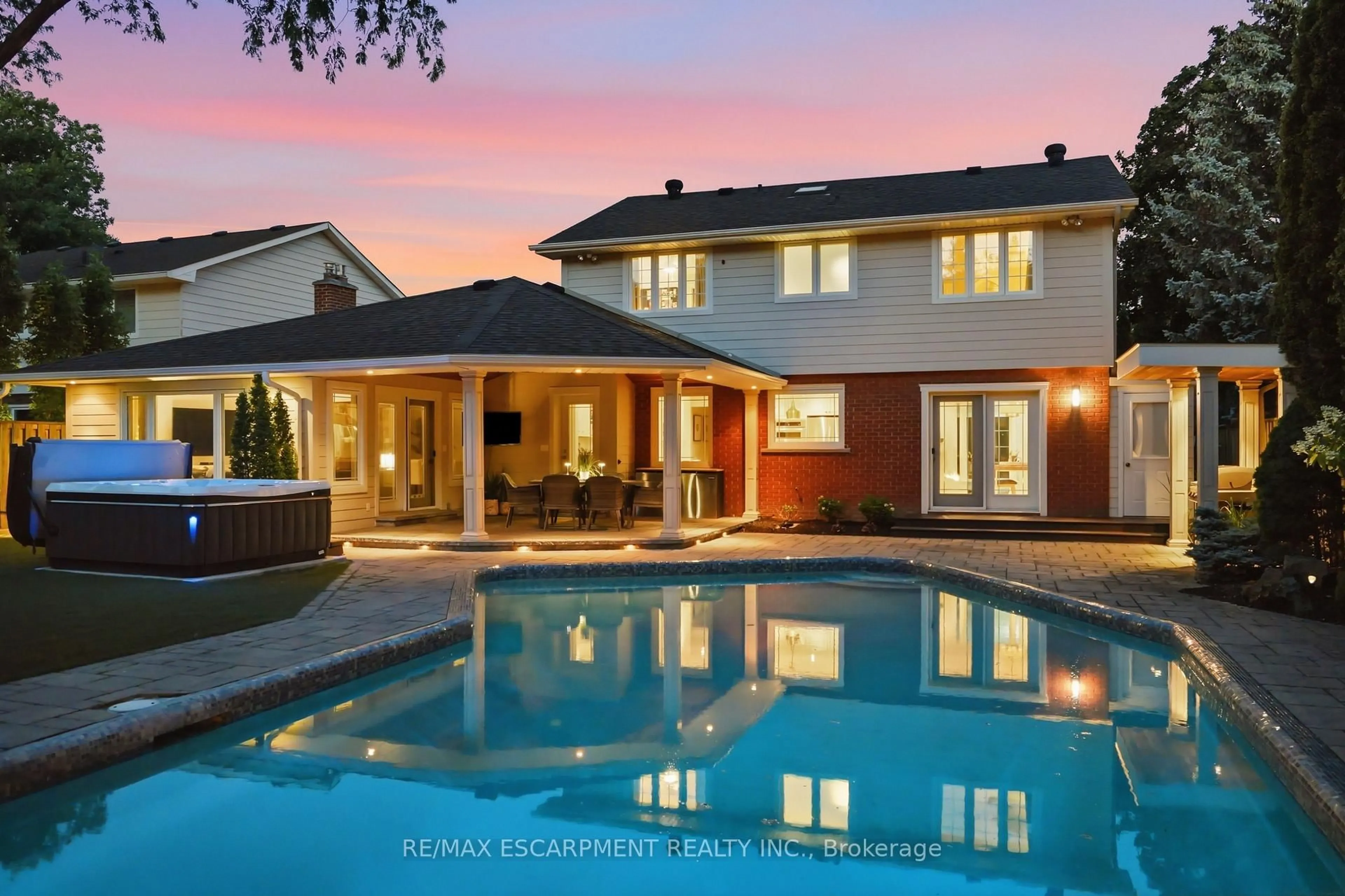 Pool for 4461 Tremineer Ave, Burlington Ontario L7L 1H8