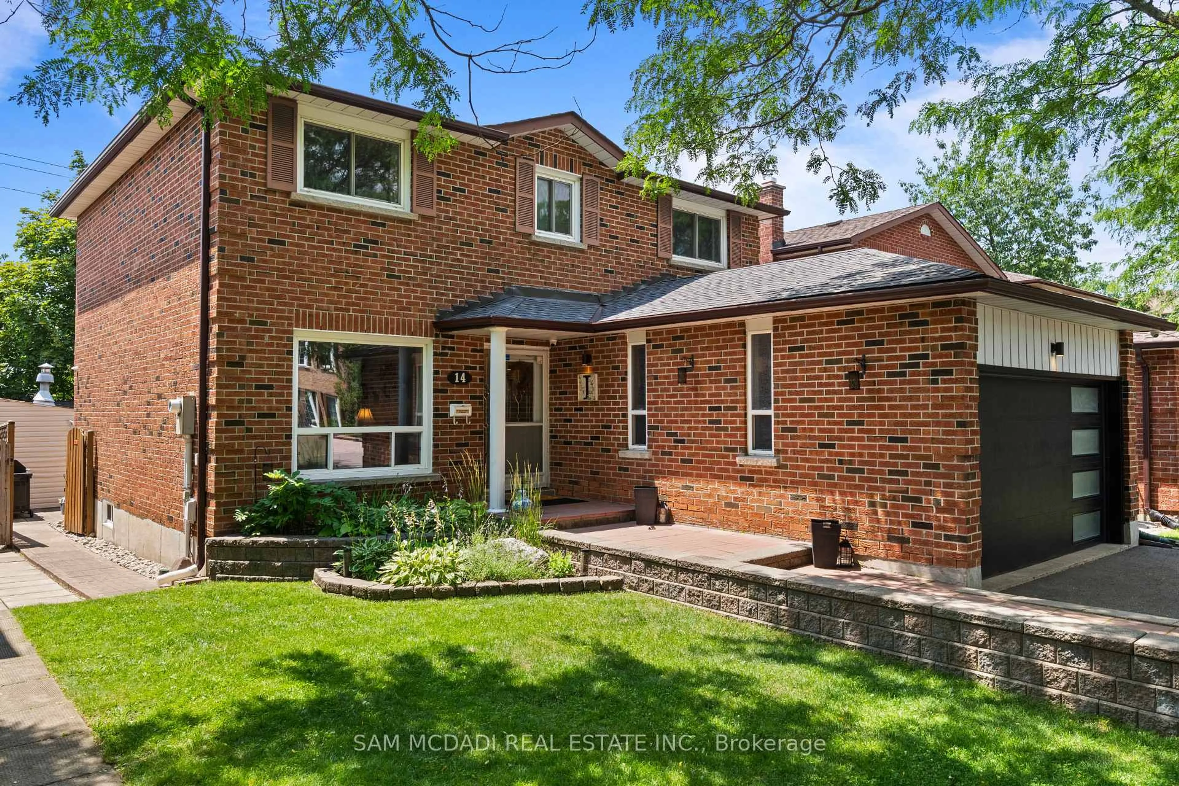 Home with brick exterior material, street for 14 Palermo Crt, Brampton Ontario L6Z 3G1
