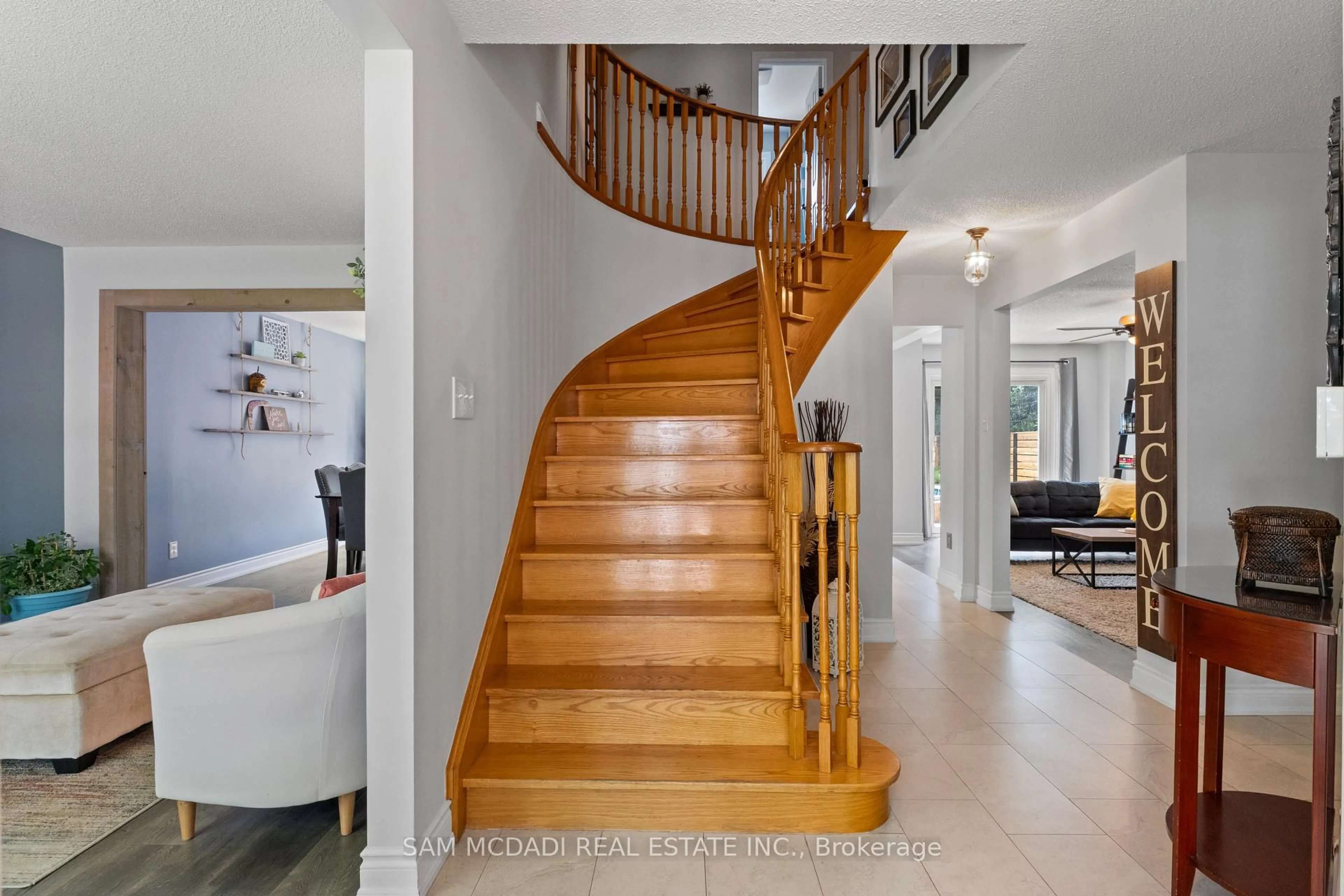 Stairs for 14 Palermo Crt, Brampton Ontario L6Z 3G1