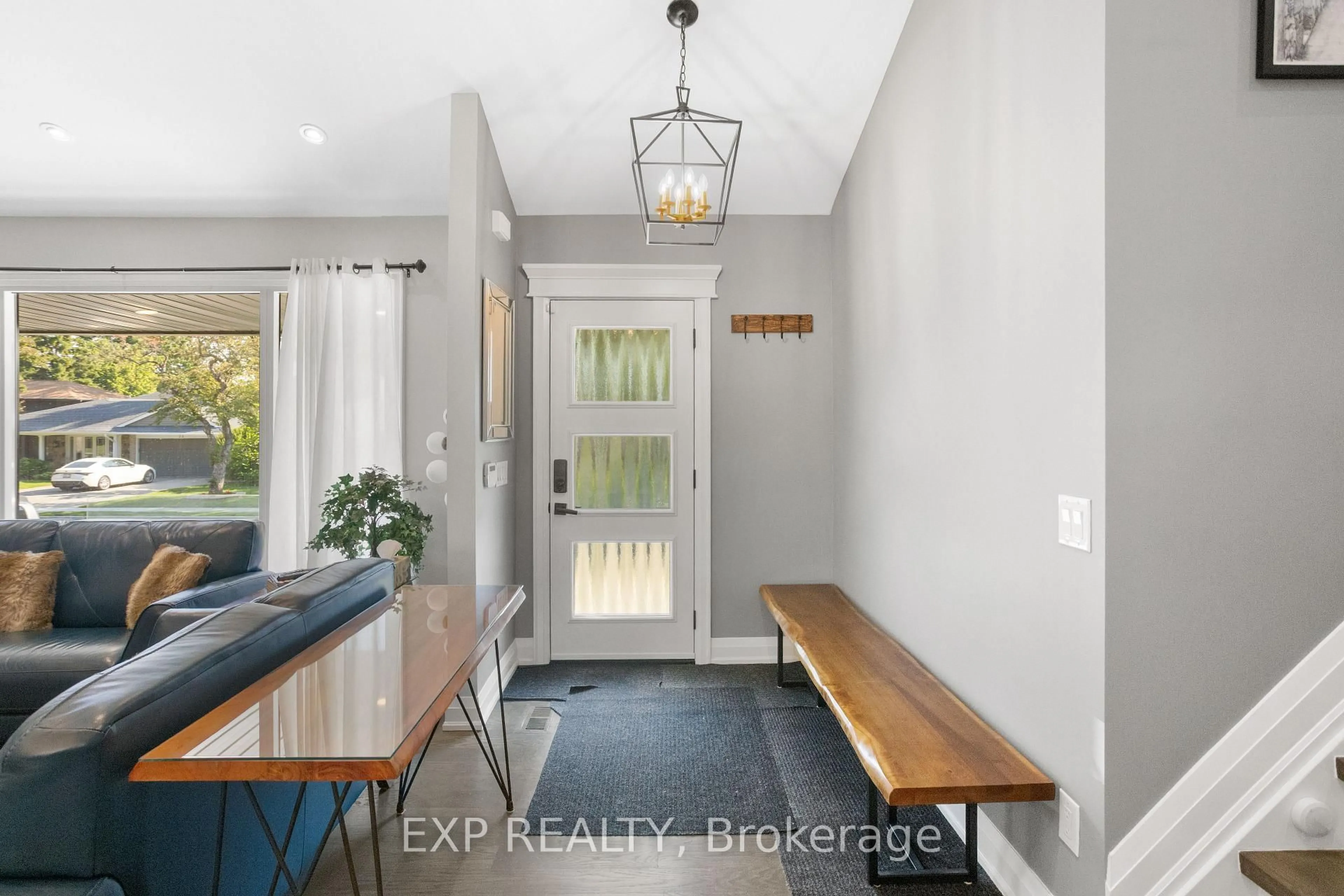 Indoor entryway for 18 Winsdale Rd, Toronto Ontario M9C 2W8