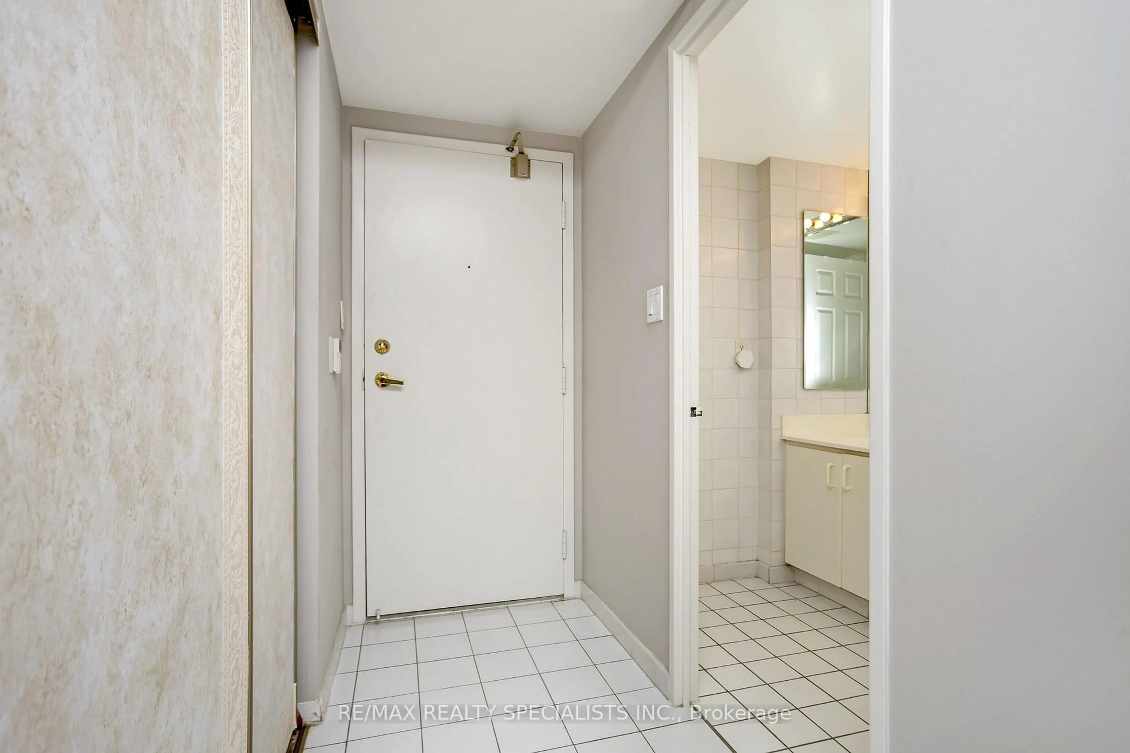Unknown for 3605 Kariya Dr #304a, Mississauga Ontario L5B 3J4