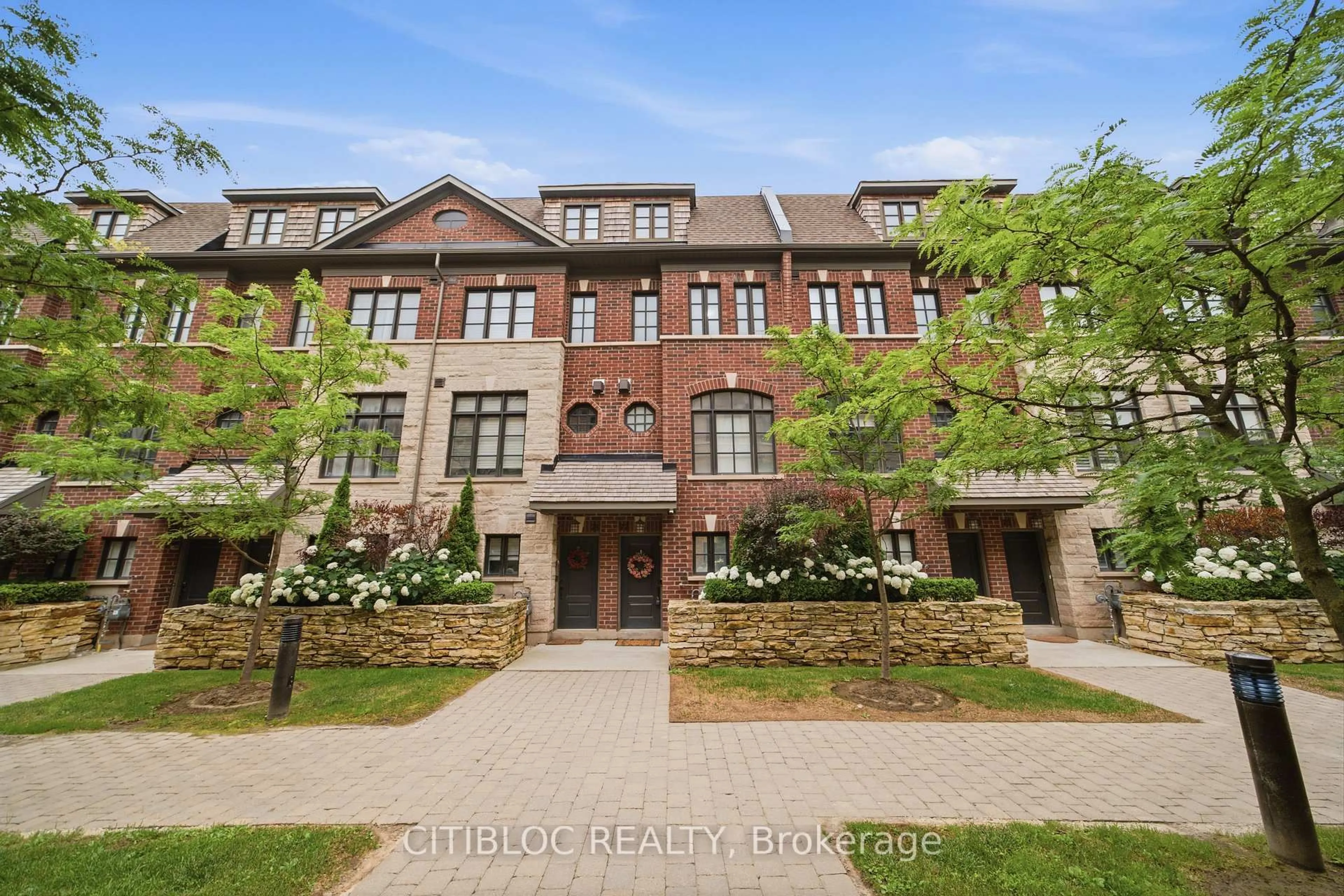 Home with brick exterior material, building for 250 Royalton Common #77, Oakville Ontario L6H 0N2