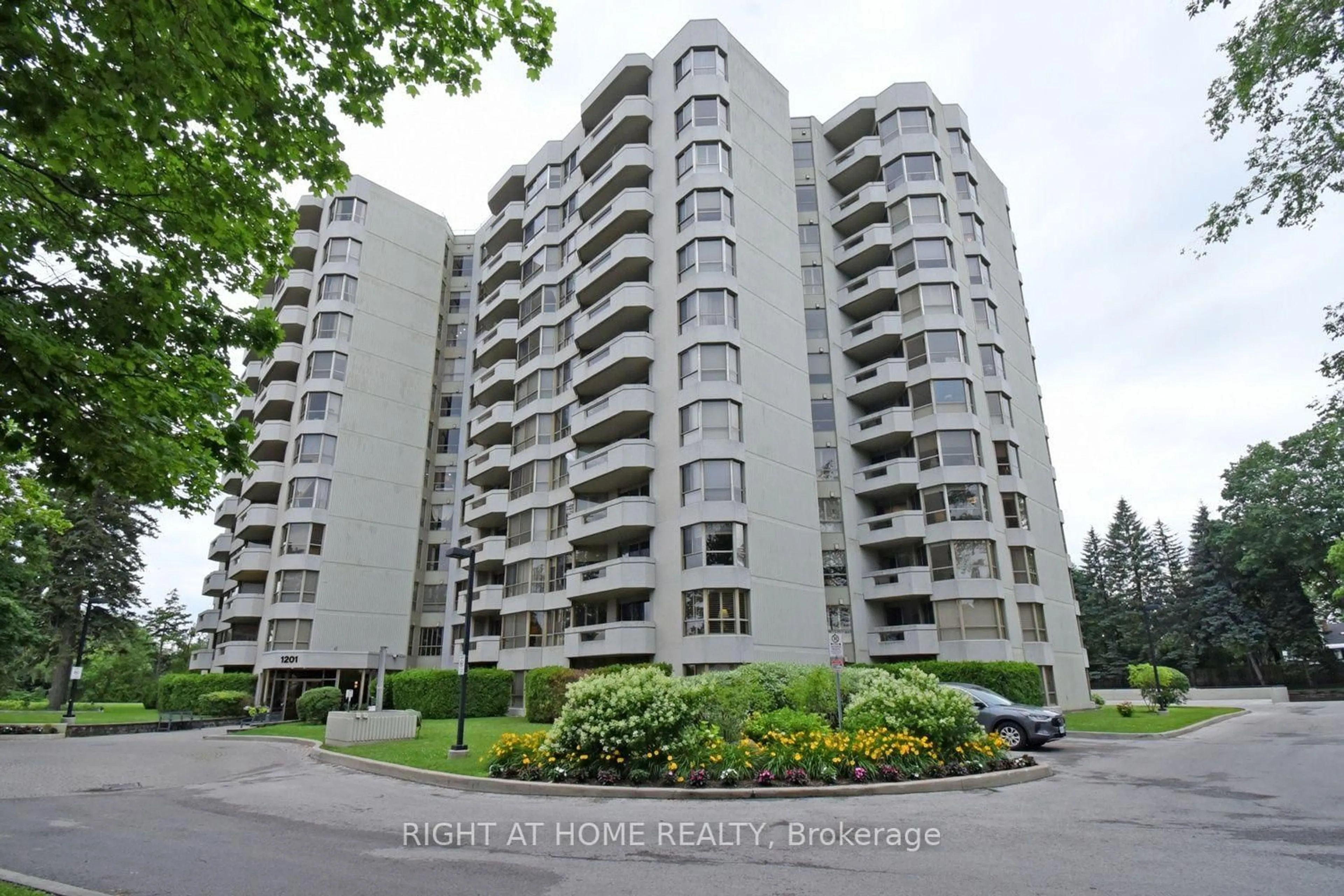 Unknown for 1201 North Shore Blvd #405, Burlington Ontario L7S 1Z5