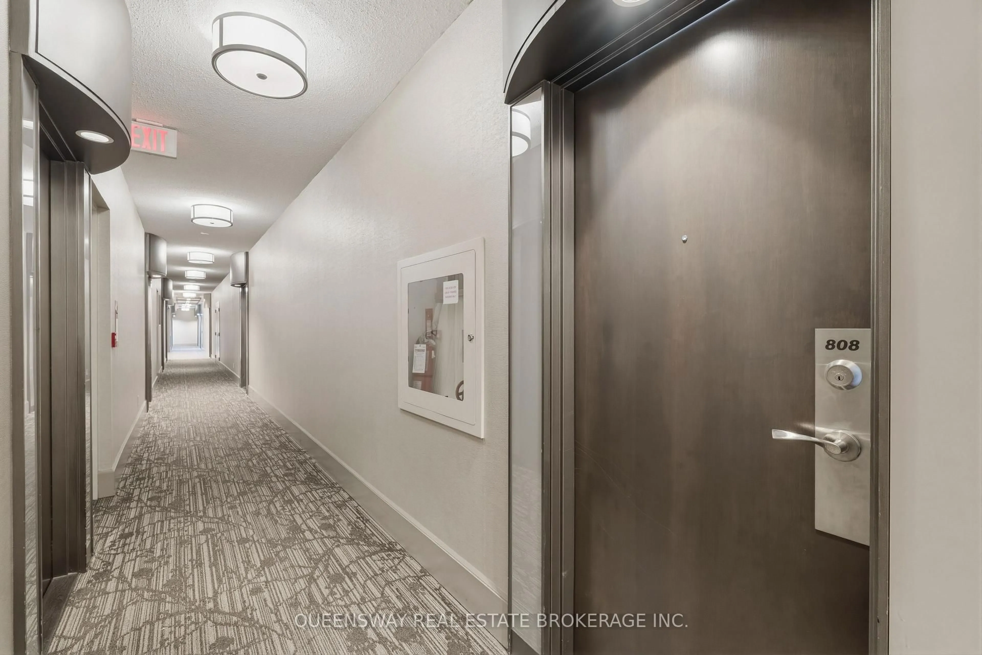 Indoor foyer for 2119 Lake Shore Blvd #808, Toronto Ontario M8V 4E8