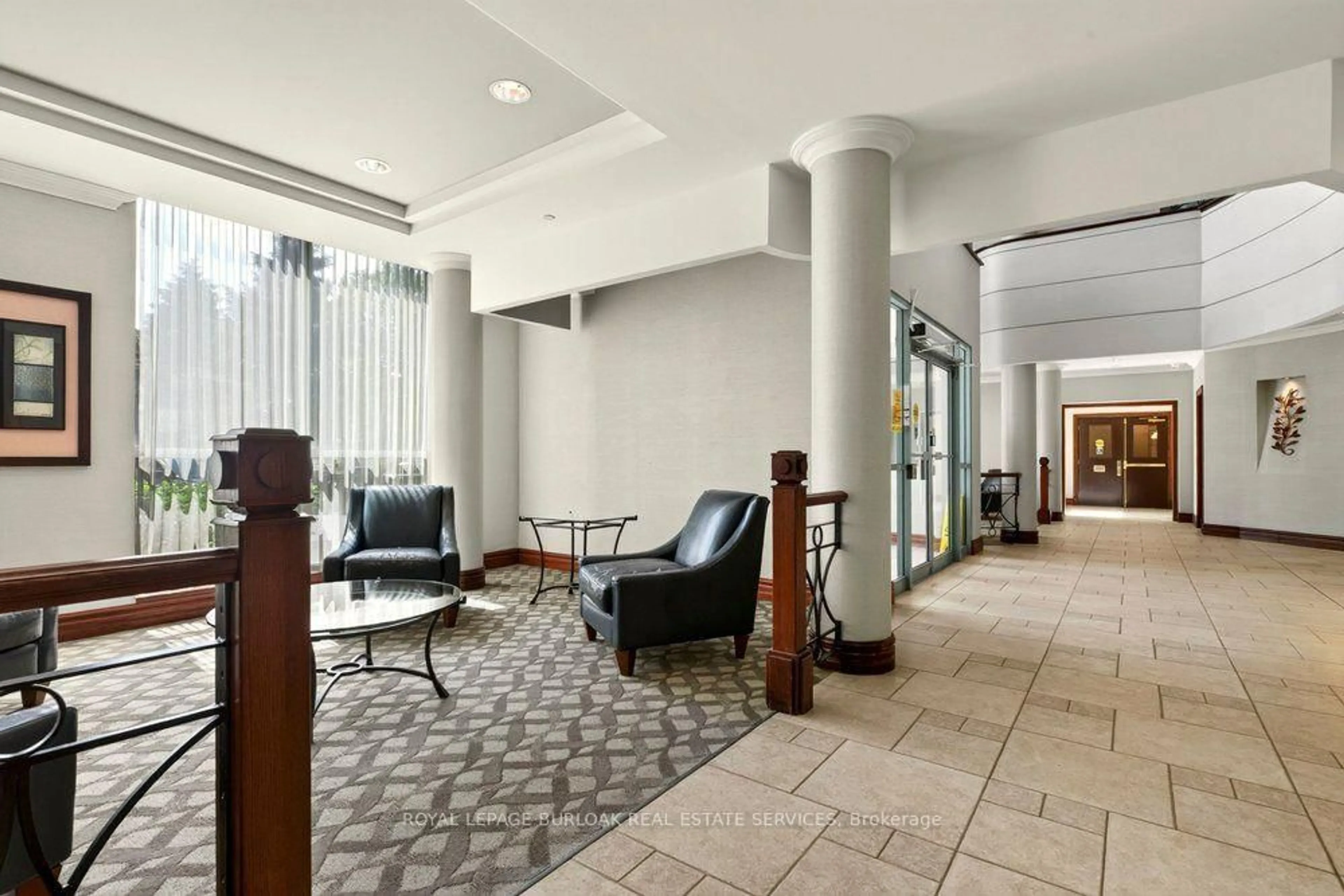 Lobby for 2565 Erin Centre Blvd #402, Mississauga Ontario L5M 6Z8