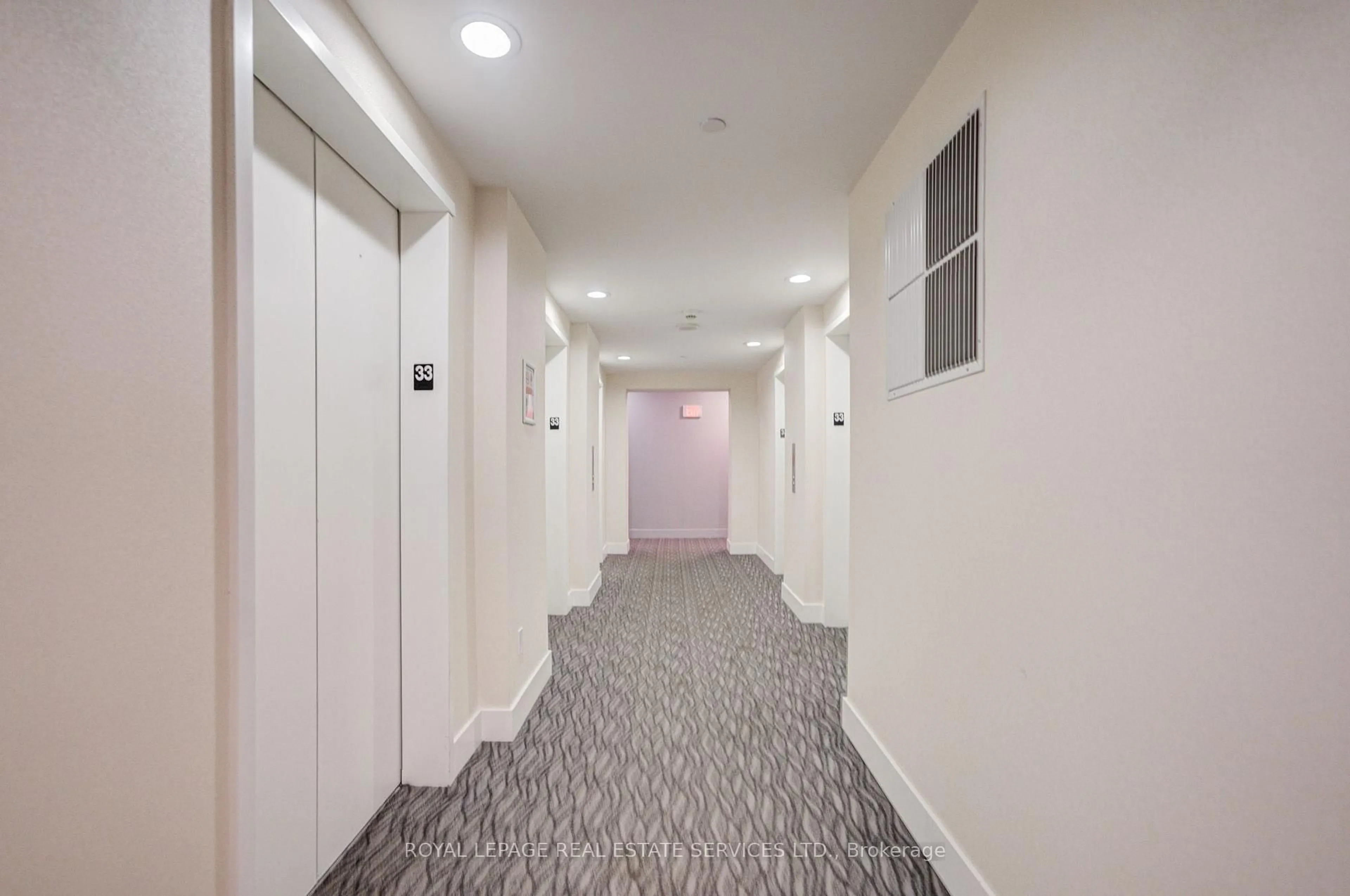 Indoor foyer for 2200 Lakeshore Blvd #3310, Toronto Ontario M8V 1A4